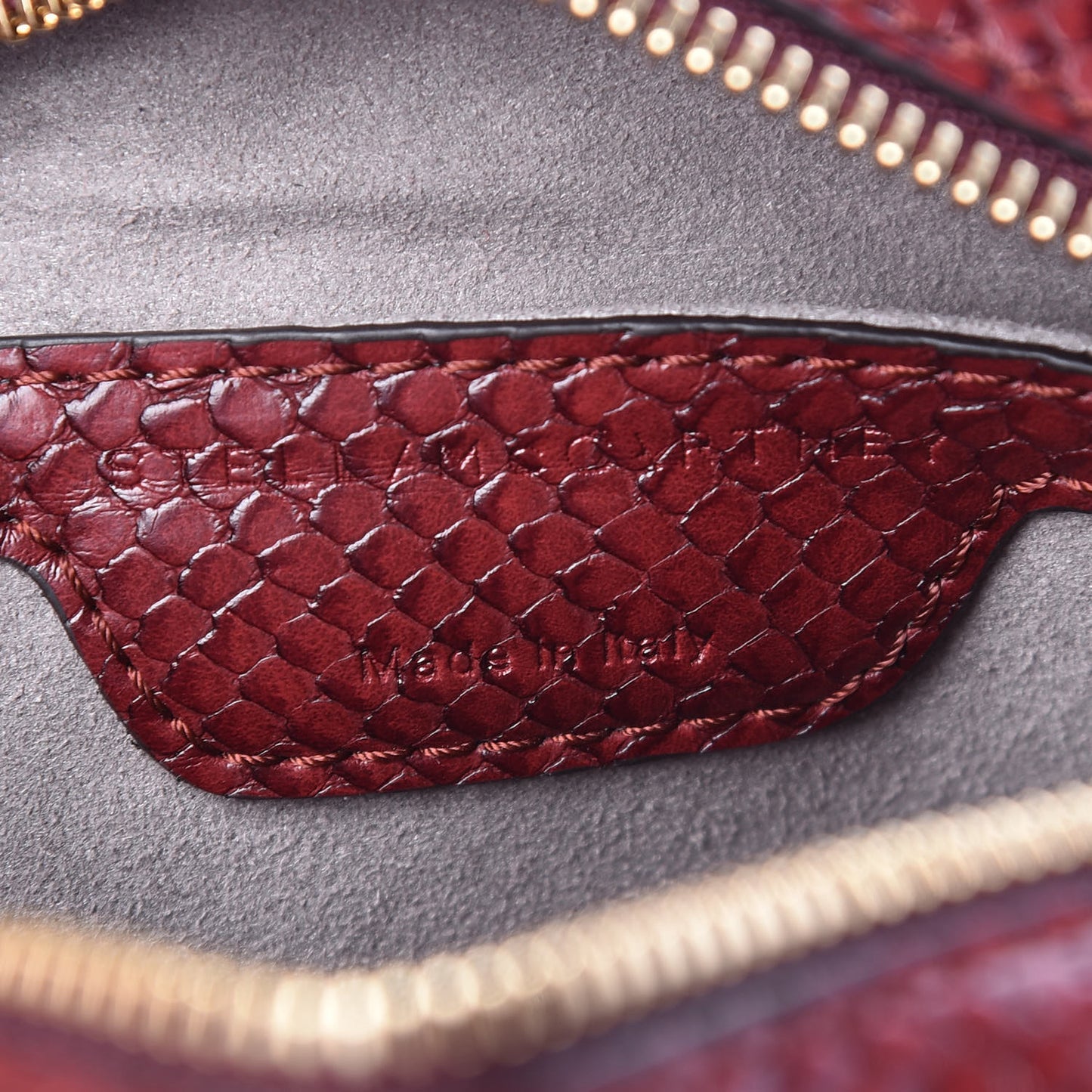 Snakeskin Effect Small Star Patch Shoulder Bag Burgundy