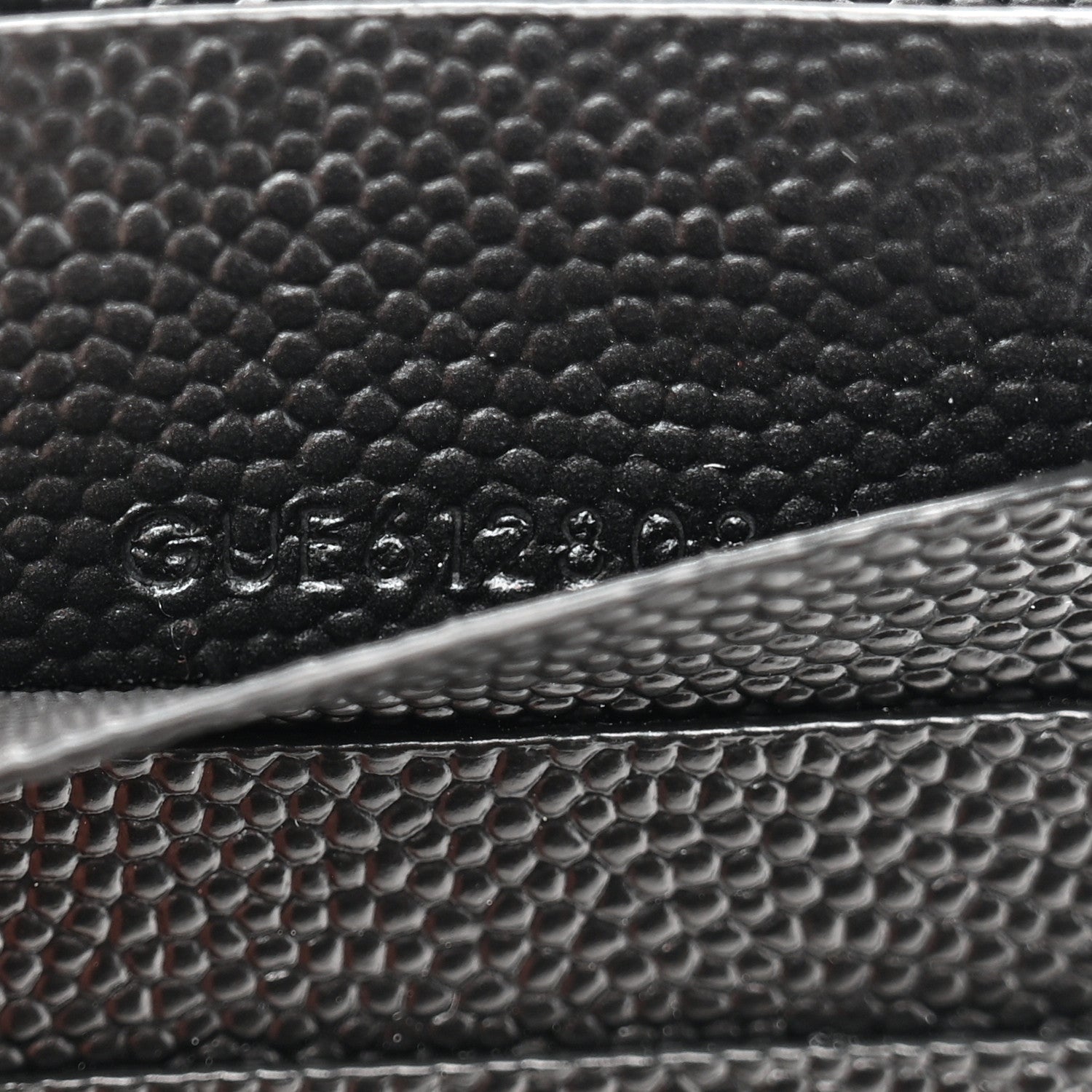 Saint Laurent Grain De Poudre Matelasse Chevron Monochrome Flap Zippered Card Case Black 7 of 8