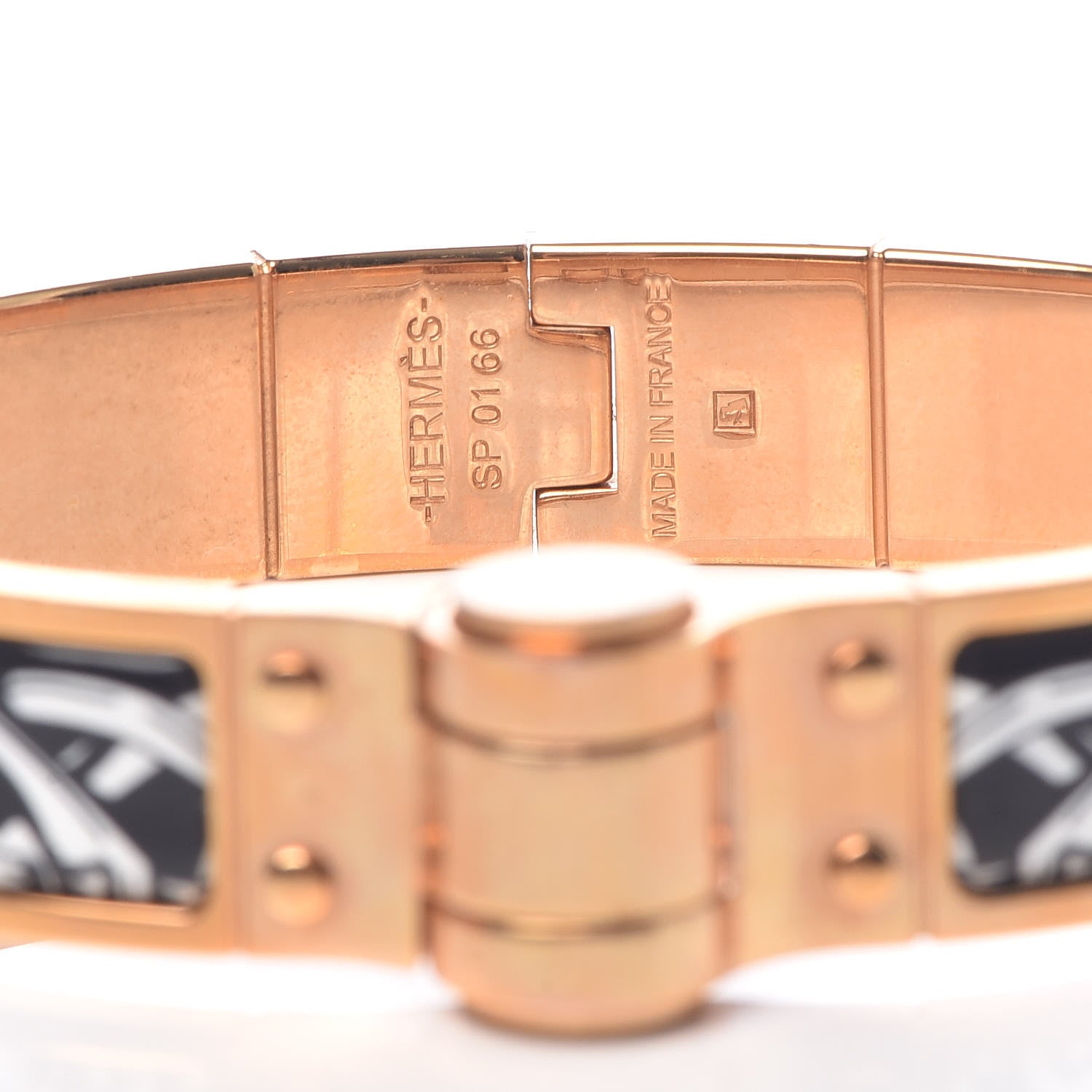Hermes Enamel Printed Narrow Balades Equestres Positif Negatif Hinged Bracelet S Black 4 of 5