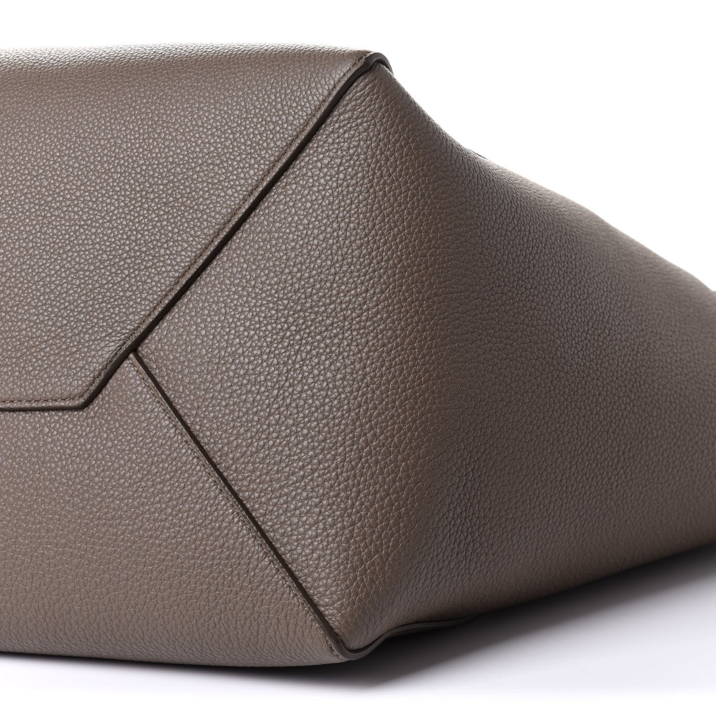 Soft Grained Calfskin Medium Belt Cabas Phantom Souris