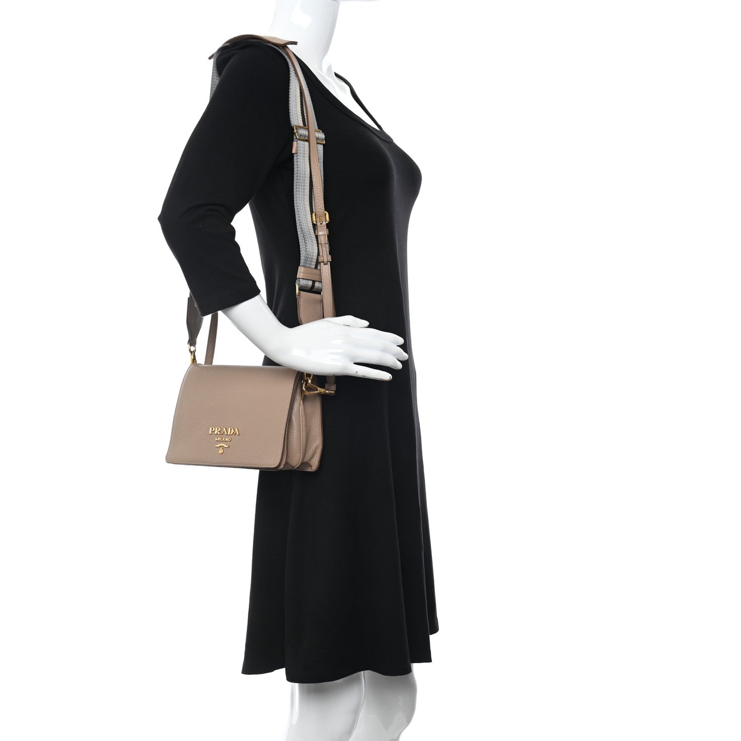 Vitello Daino Flap Crossbody Cammeo