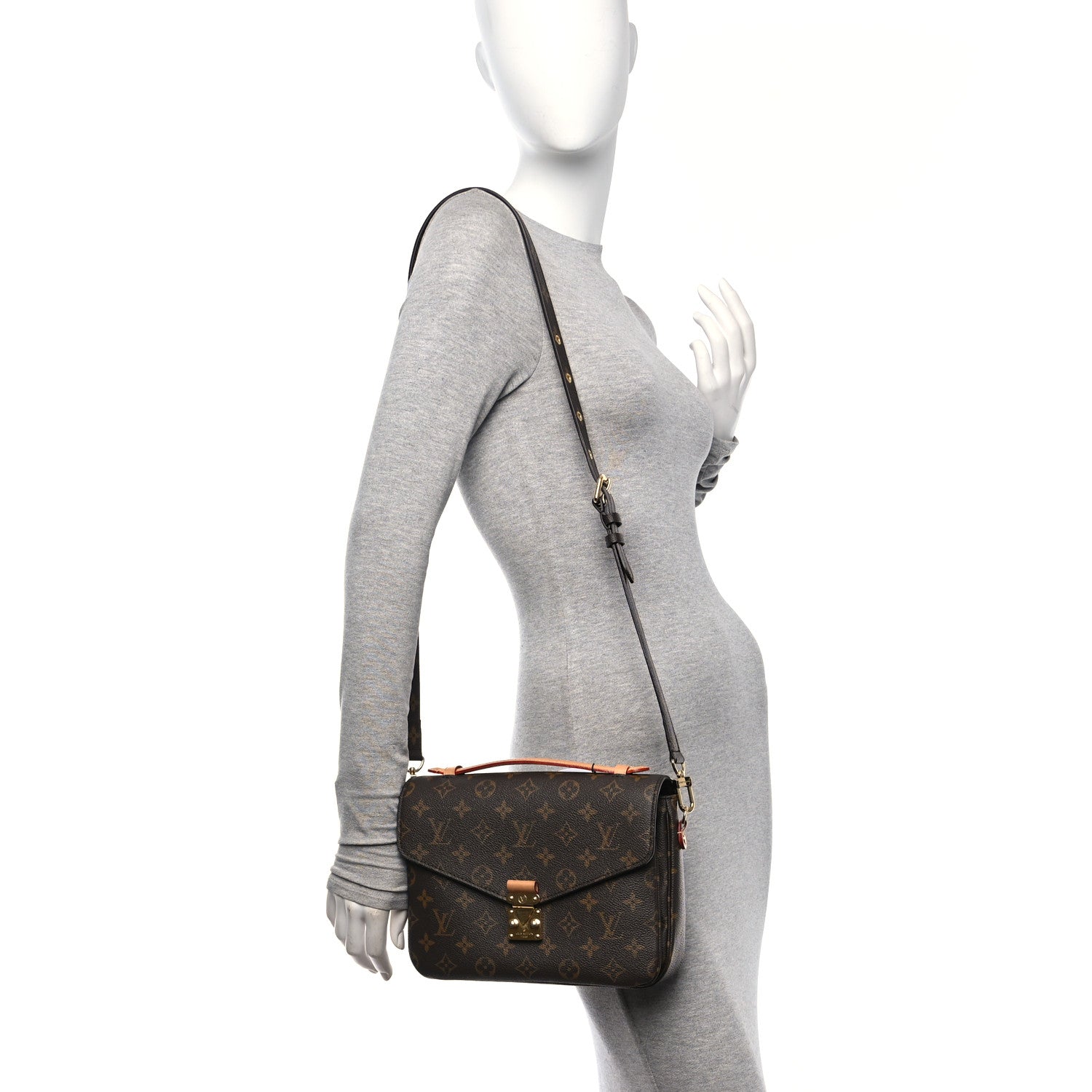Louis Vuitton Monogram Pochette Metis 2 of 9