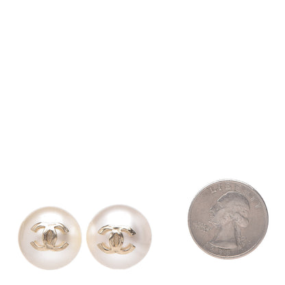 Chanel Pearl CC Large Earrings Gold 2 of 6