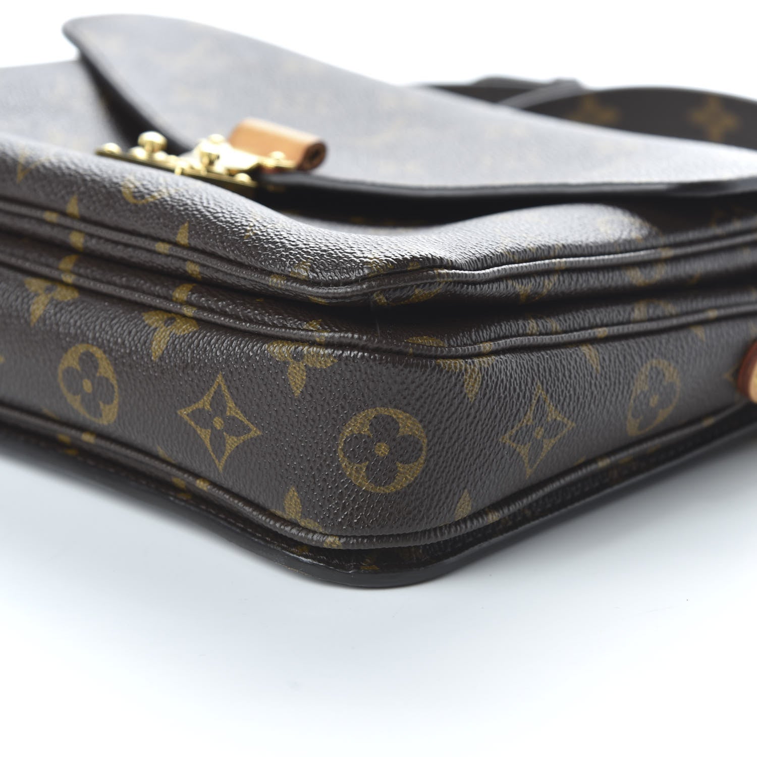 Louis Vuitton Monogram Pochette Metis 7 of 10
