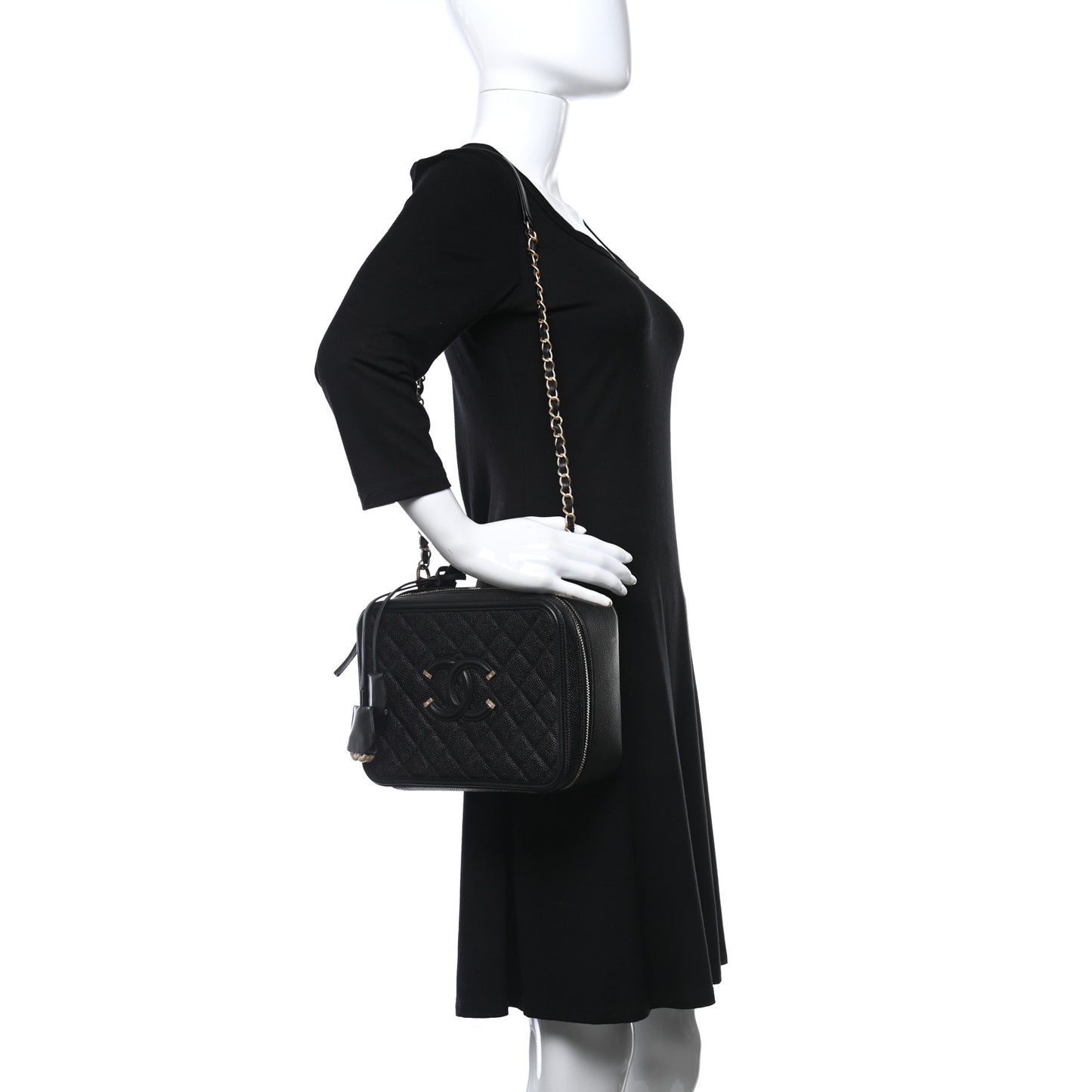 Caviar Quilted Large CC Filigree Vanity Case Black