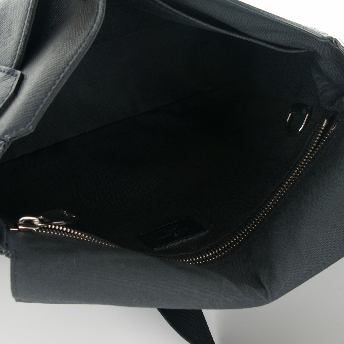 Taiga Roman PM Messenger Ardoise