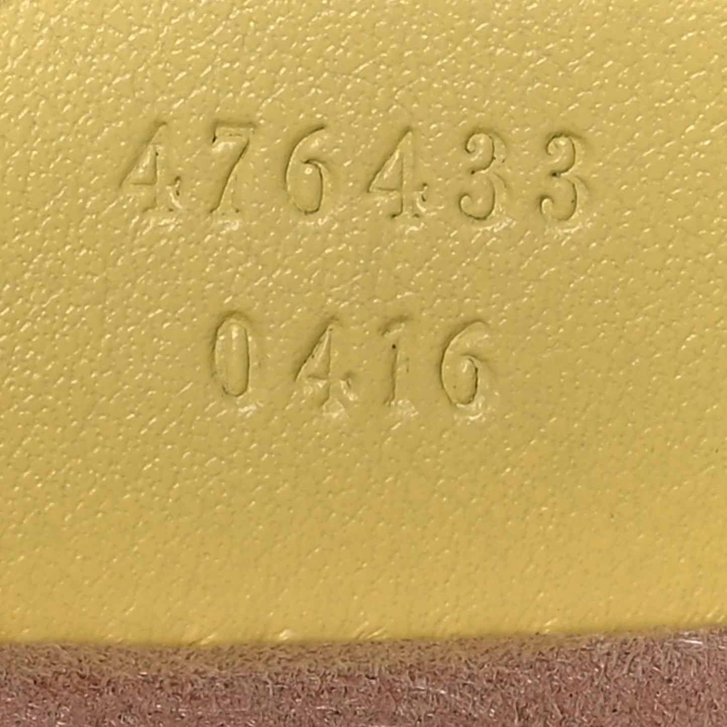 Calfskin Matelasse Super Mini GG Marmont Shoulder Bag Banana