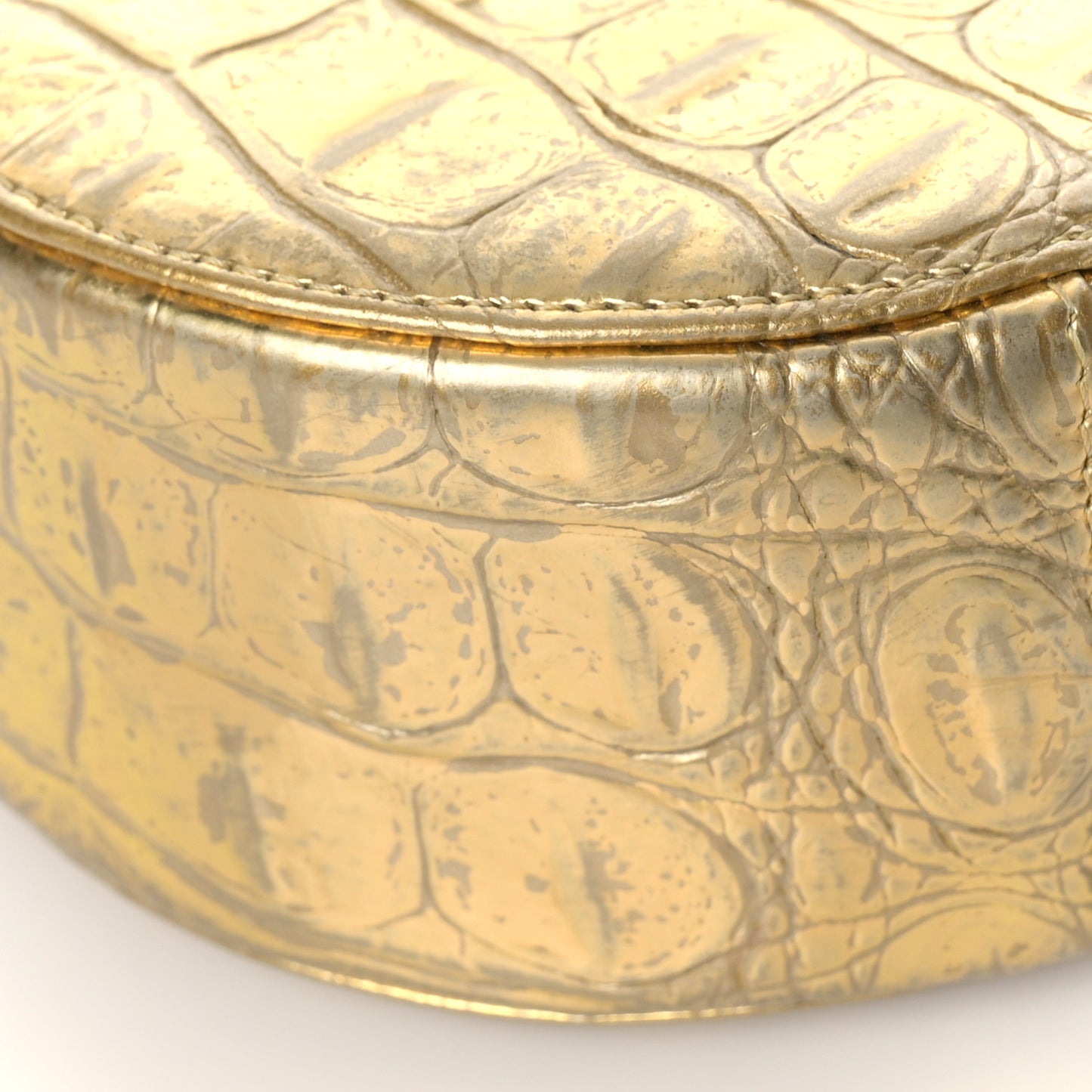 Metallic Calfskin Crocodile Embossed Cocodile Round Clutch with Chain Gold
