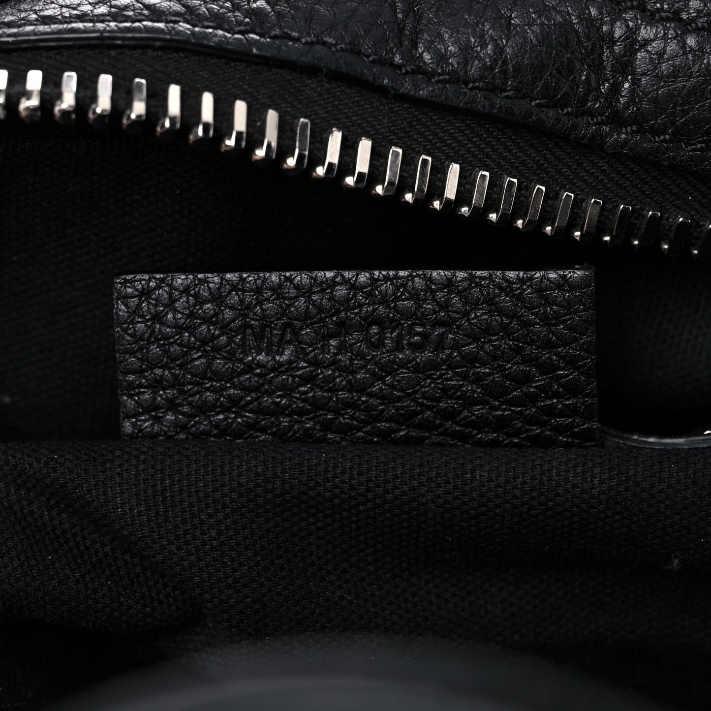 Pebbled Calfskin Small Nightingale Black