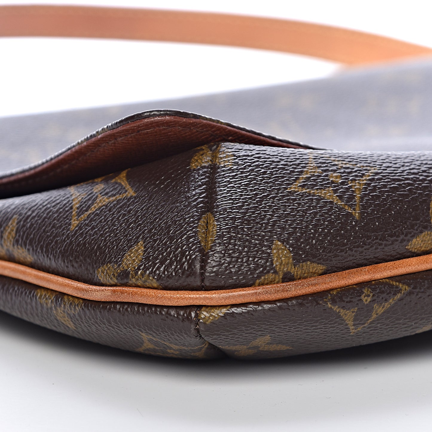 Monogram Musette Tango