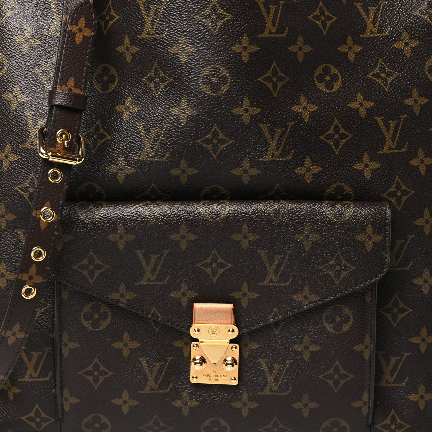 Monogram Metis
