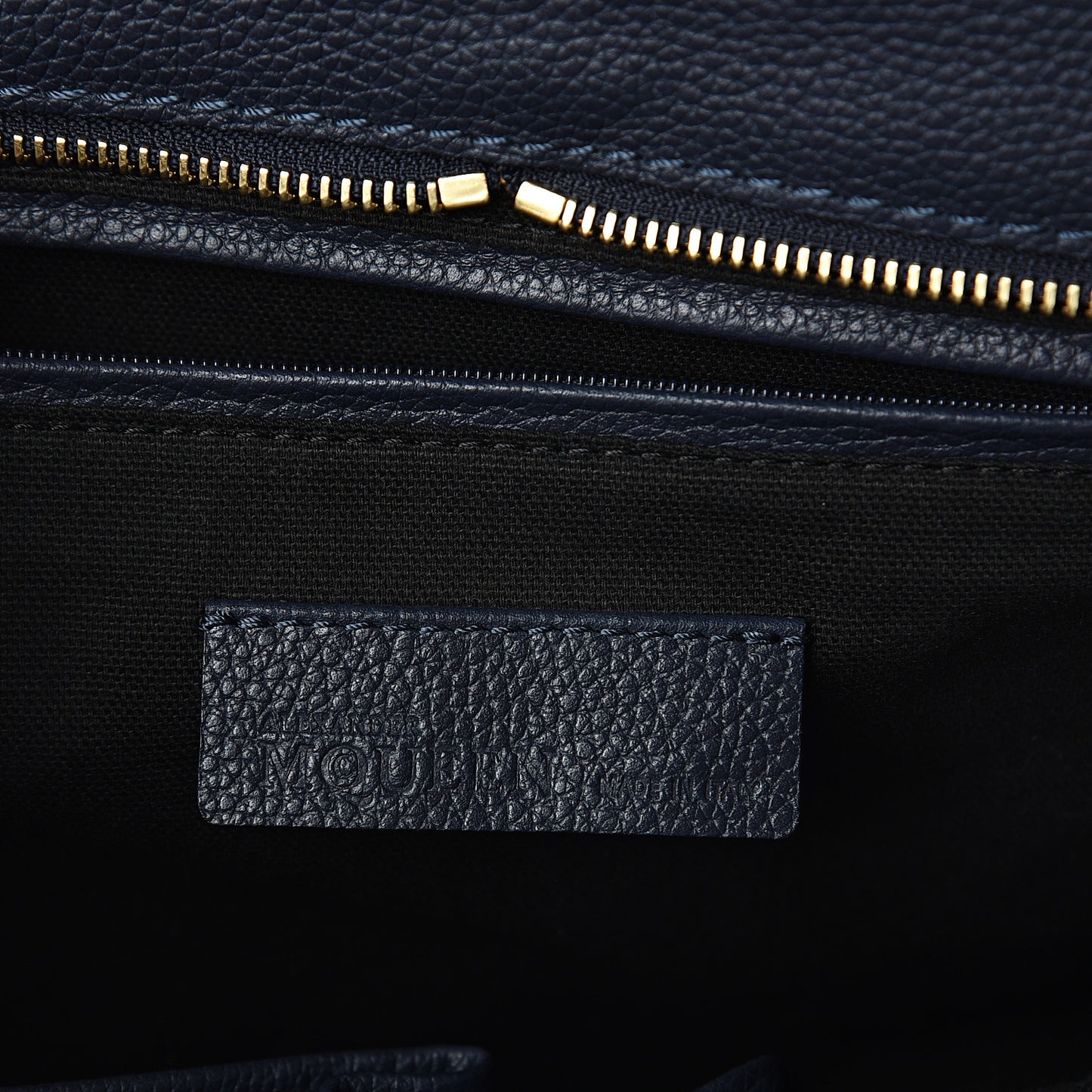 Pebbled Calfskin Large Skull Padlock Zip Around Tote Navy