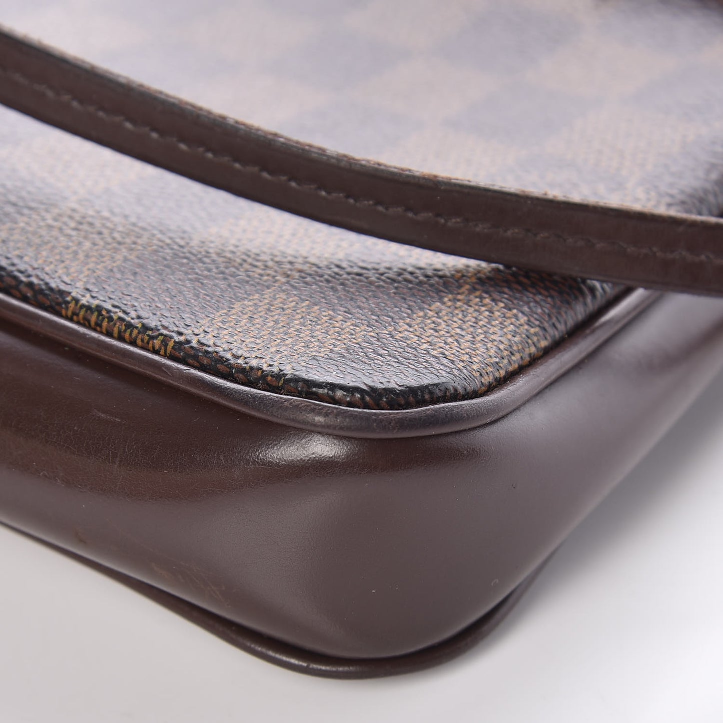 Damier Ebene Navona Pochette Accessories