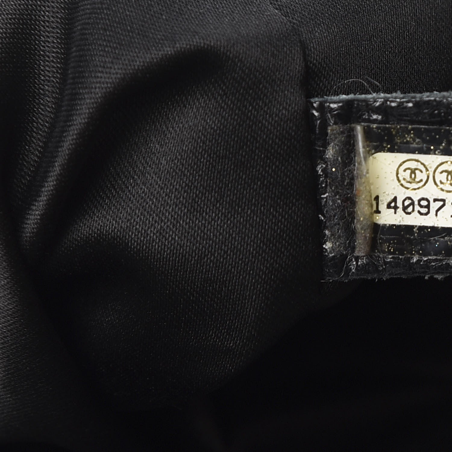 Chanel Glazed Calfskin Large On The Road Tote Black 8 of 17