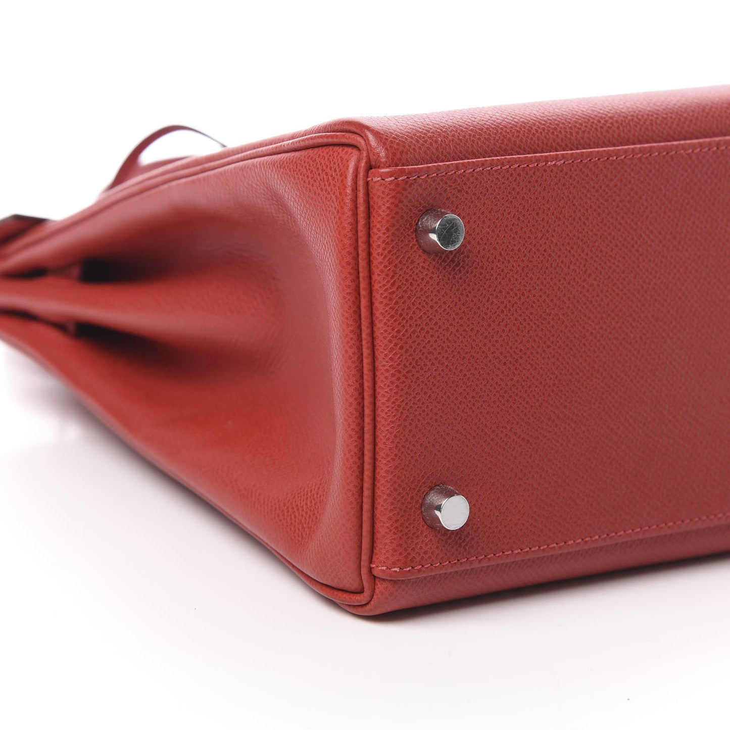 Epsom Kelly Retourne 32 Rouge Casaque
