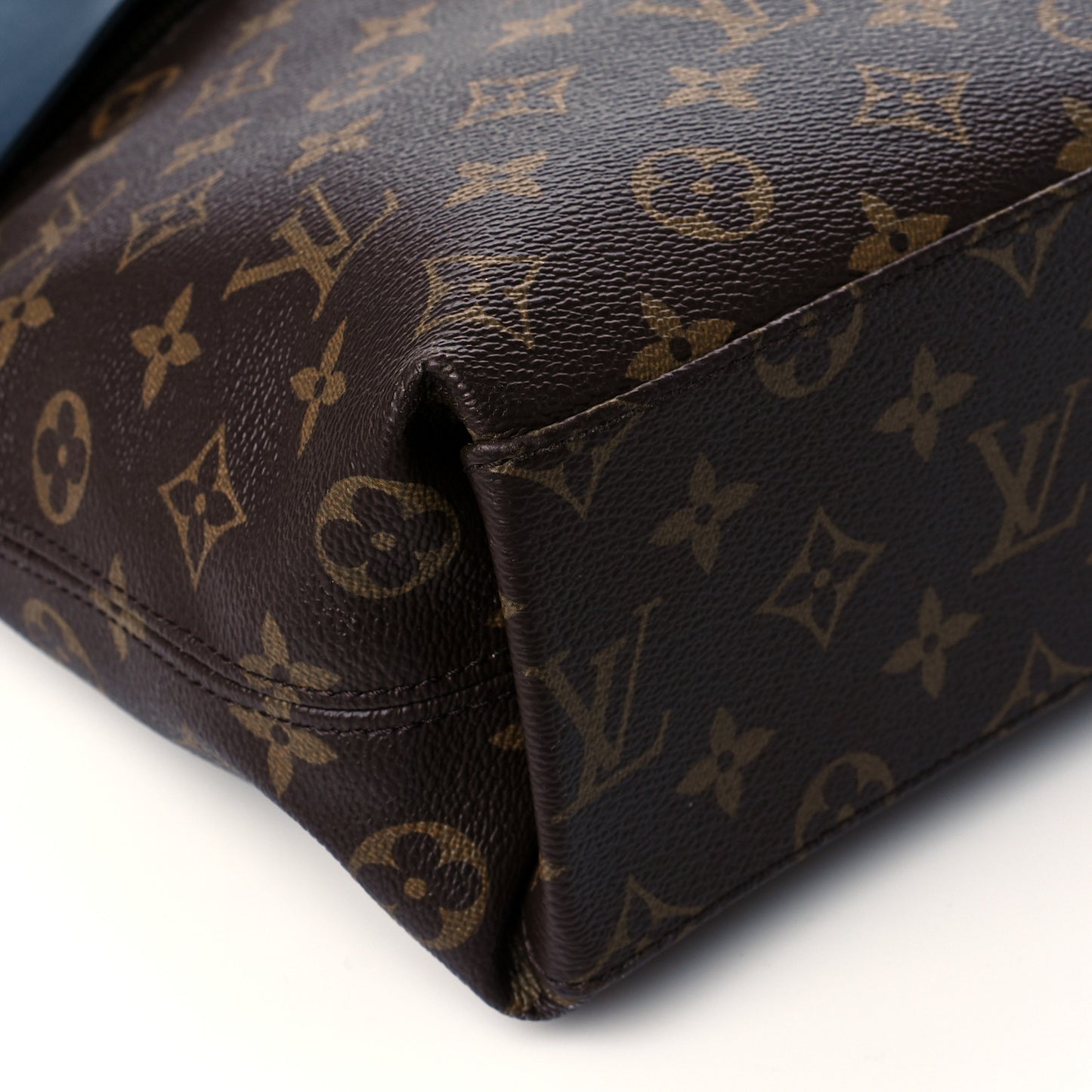 Monogram Tuileries Besace Marine Bordeaux