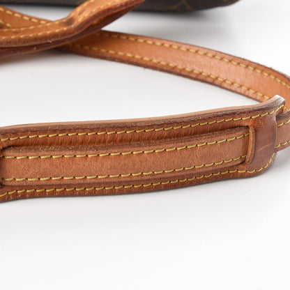 Louis Vuitton Monogram Blois 21 of 26