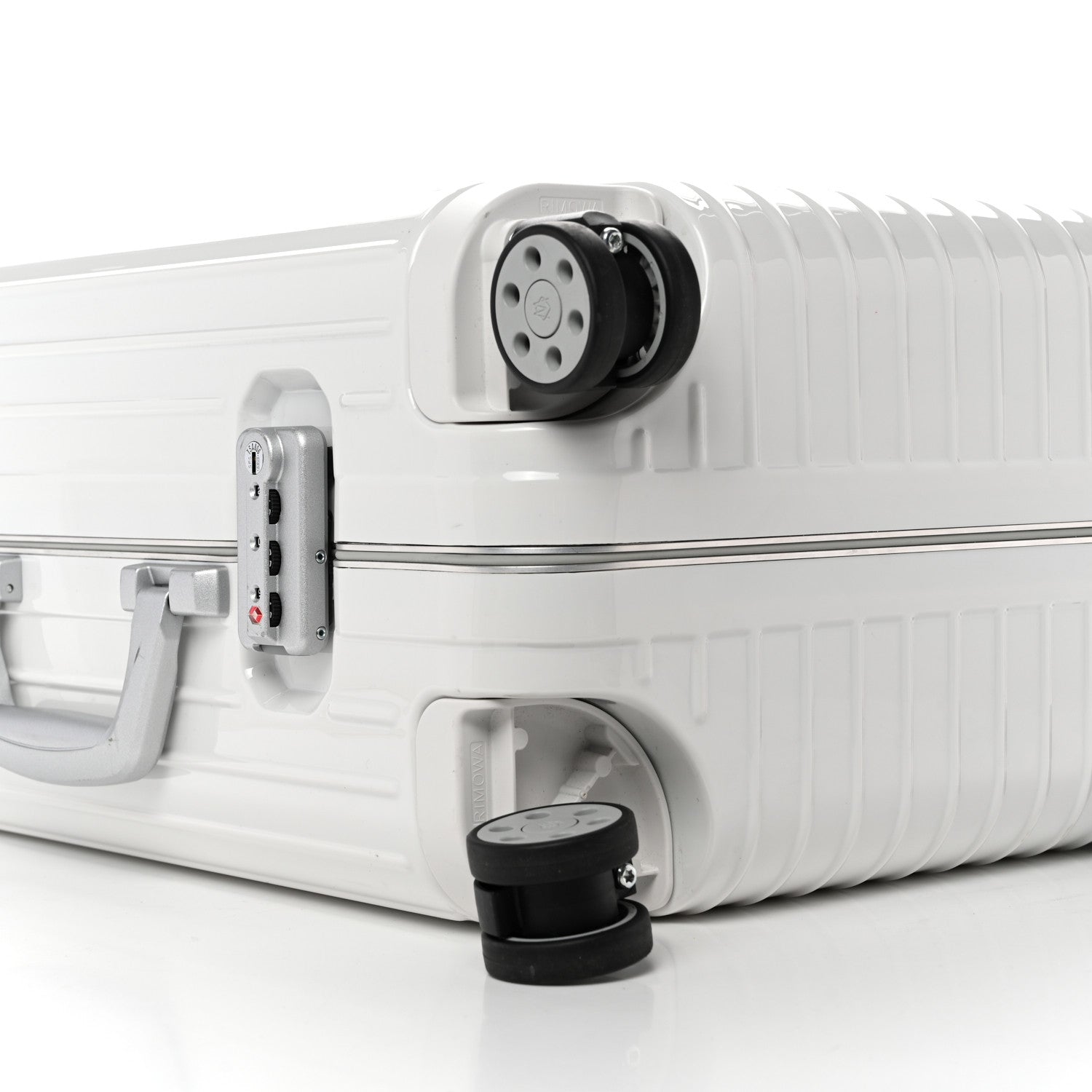 Rimowa Gloss Polycarbonate Aluminum Hybrid Cabin Gloss White 7 of 11