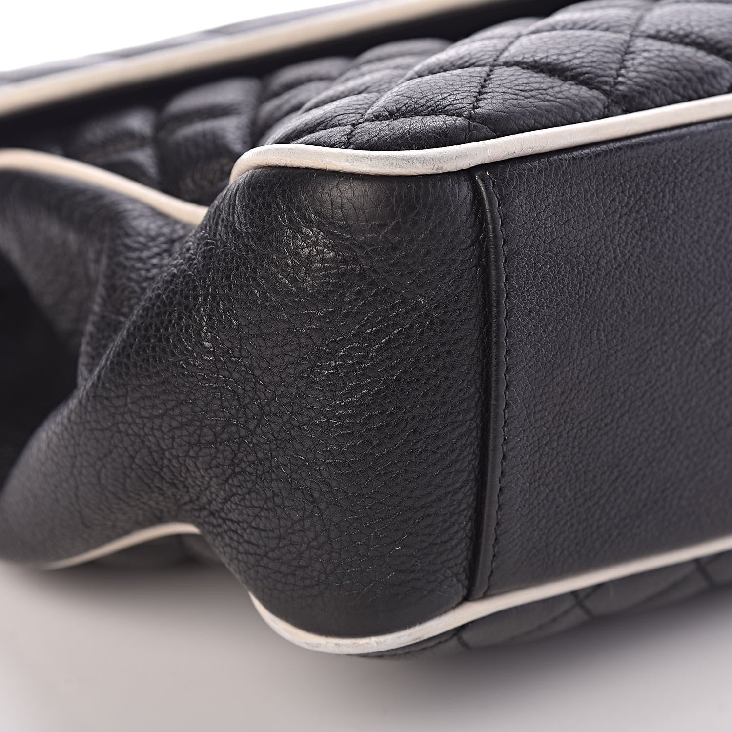 Saint Laurent Calfskin Mixed Matelasse Triquilt Large Monogram Envelope Satchel Black White 5 of 11