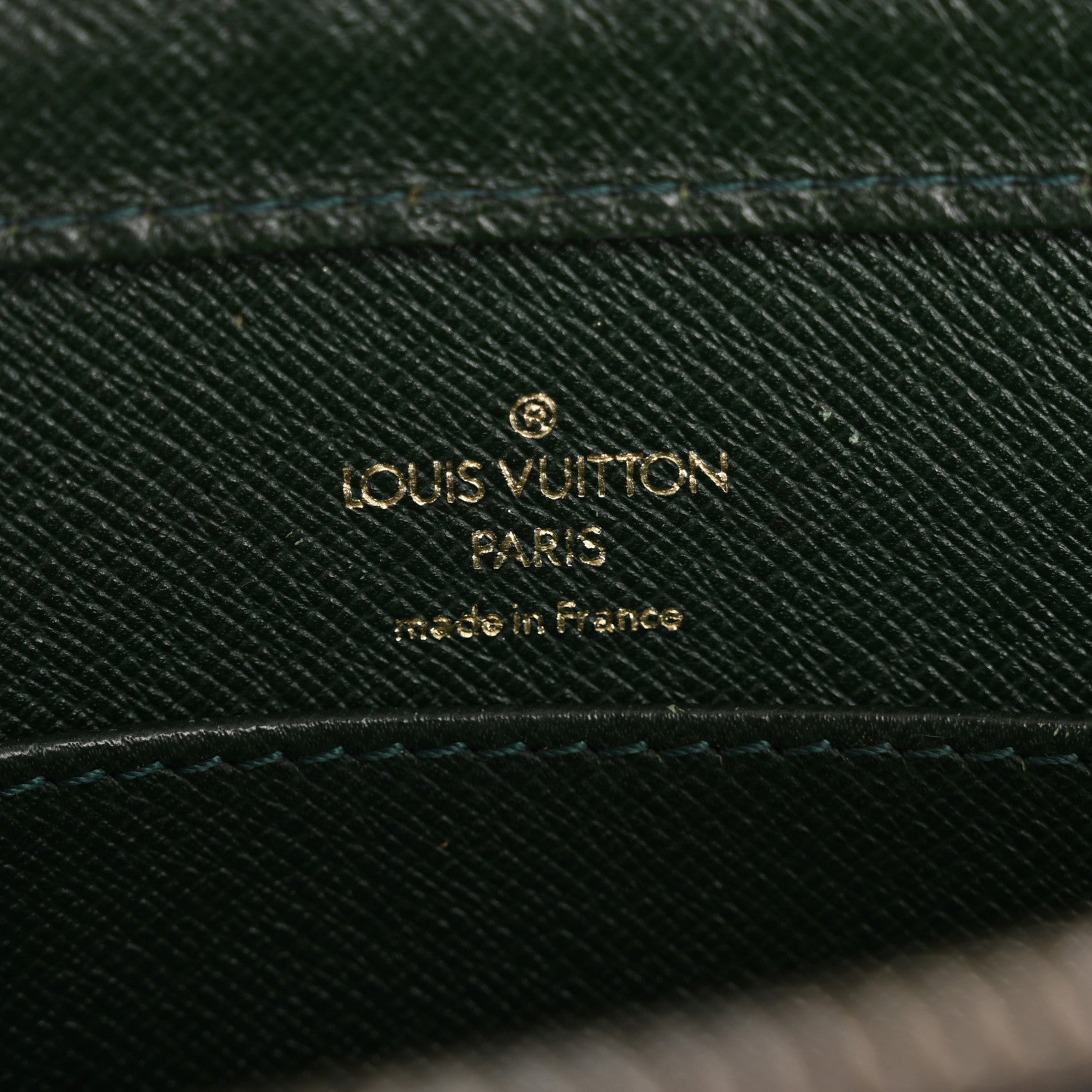 Louis Vuitton Taiga Baikal Pochette Epicea 6 of 12