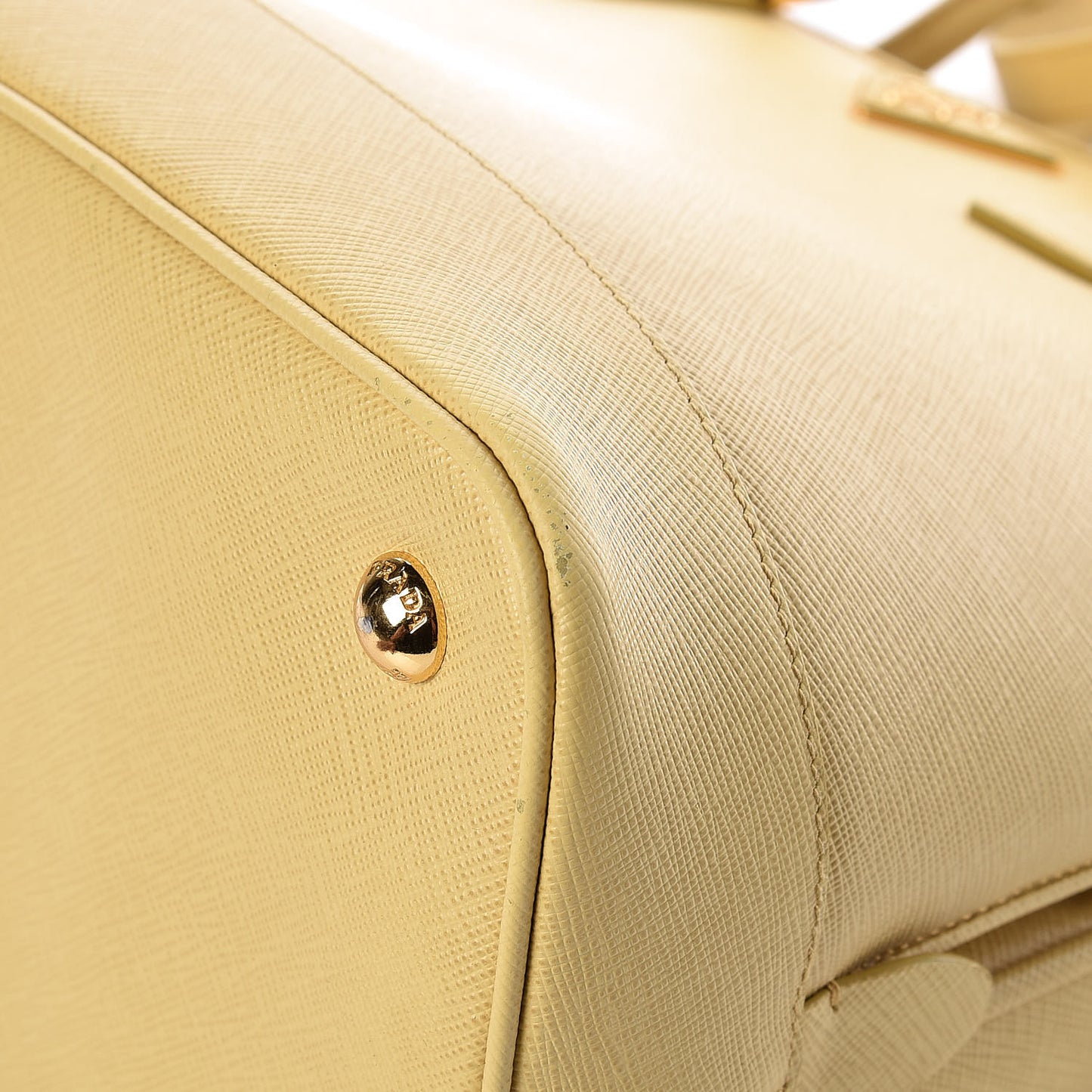 Saffiano Lux Open Promenade Tote Ananas