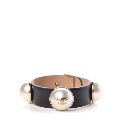 Chanel Lambskin Pearl CC Bracelet M Black 1 of 7