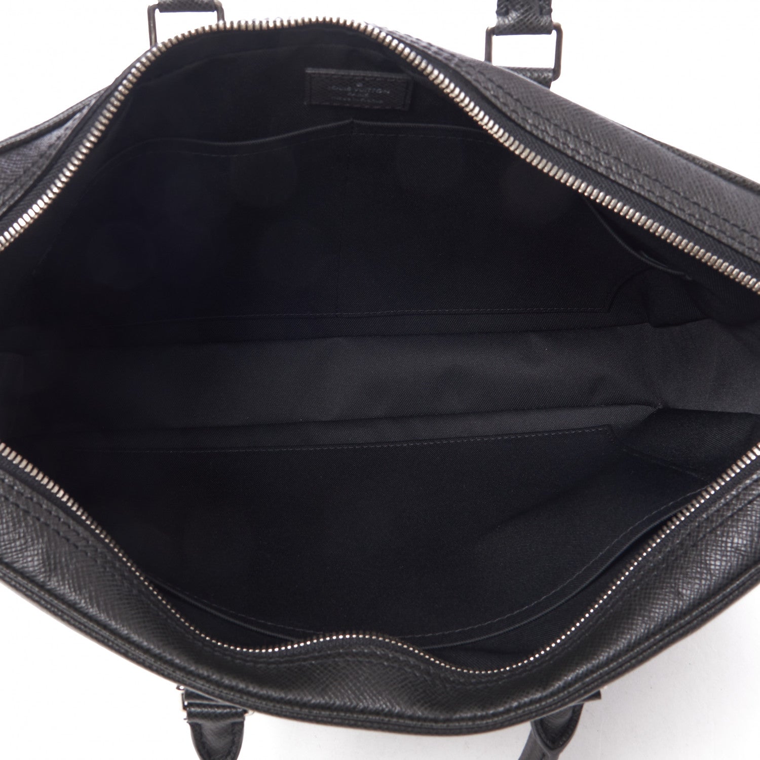 Louis Vuitton Taiga Porte Documents Voyage PM Ardoise 4 of 7