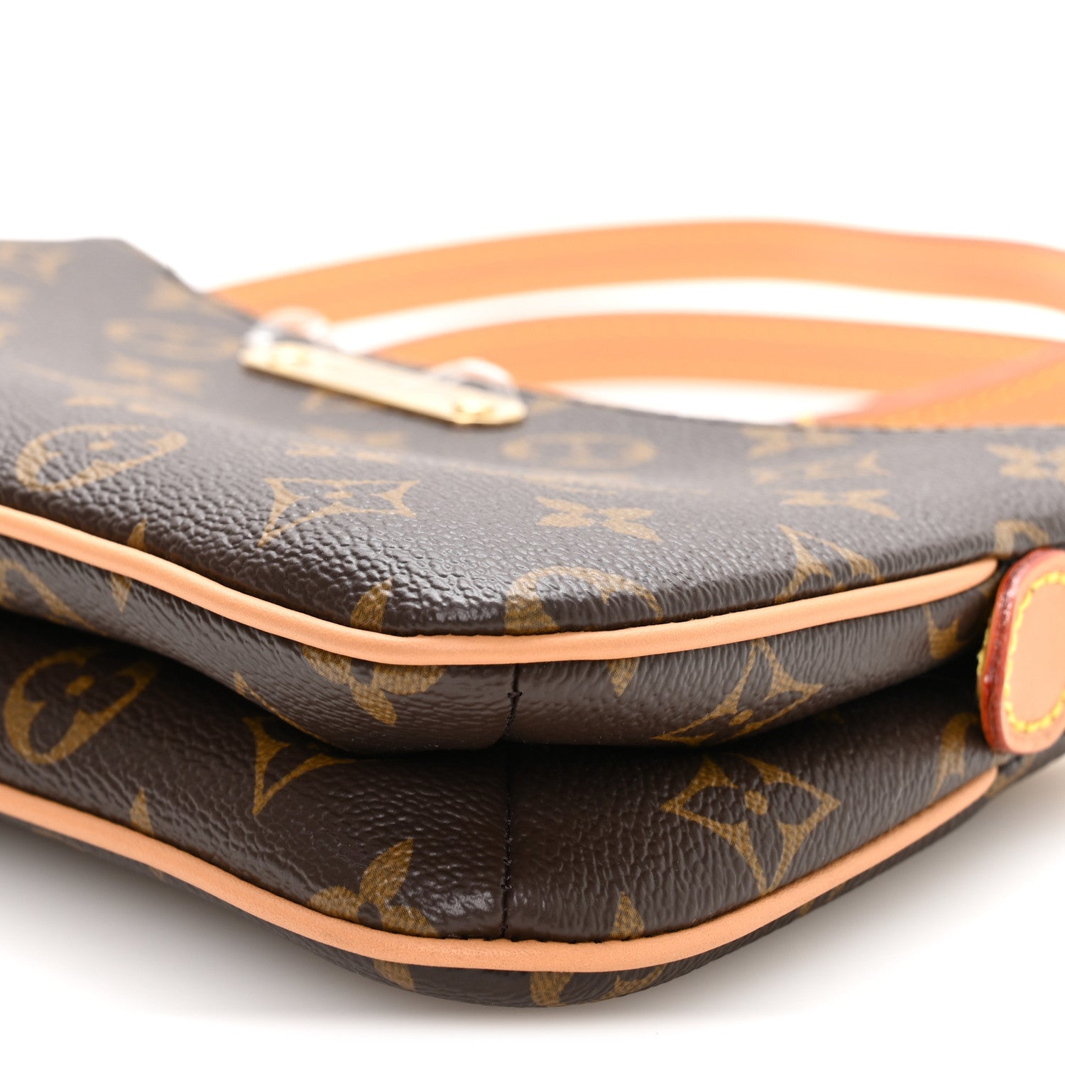 Louis Vuitton Monogram Liv Pochette 9 of 9