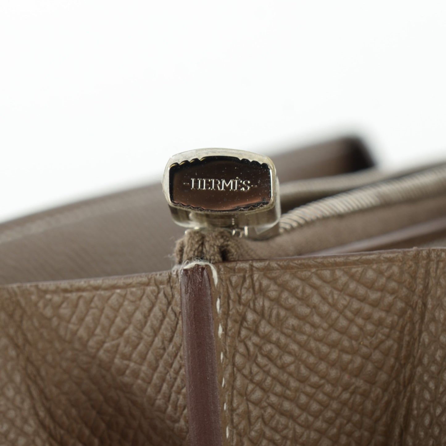 Epsom Kelly Longue Wallet Etoupe