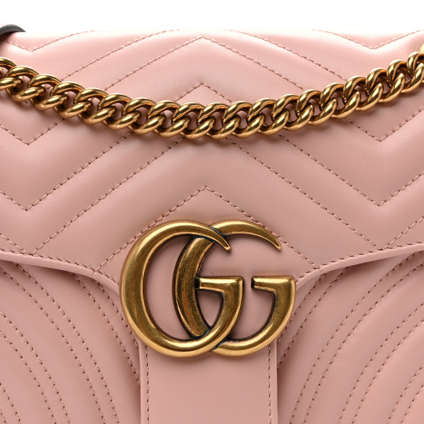Calfskin Matelasse Small GG Marmont Shoulder Bag  Perfect Pink
