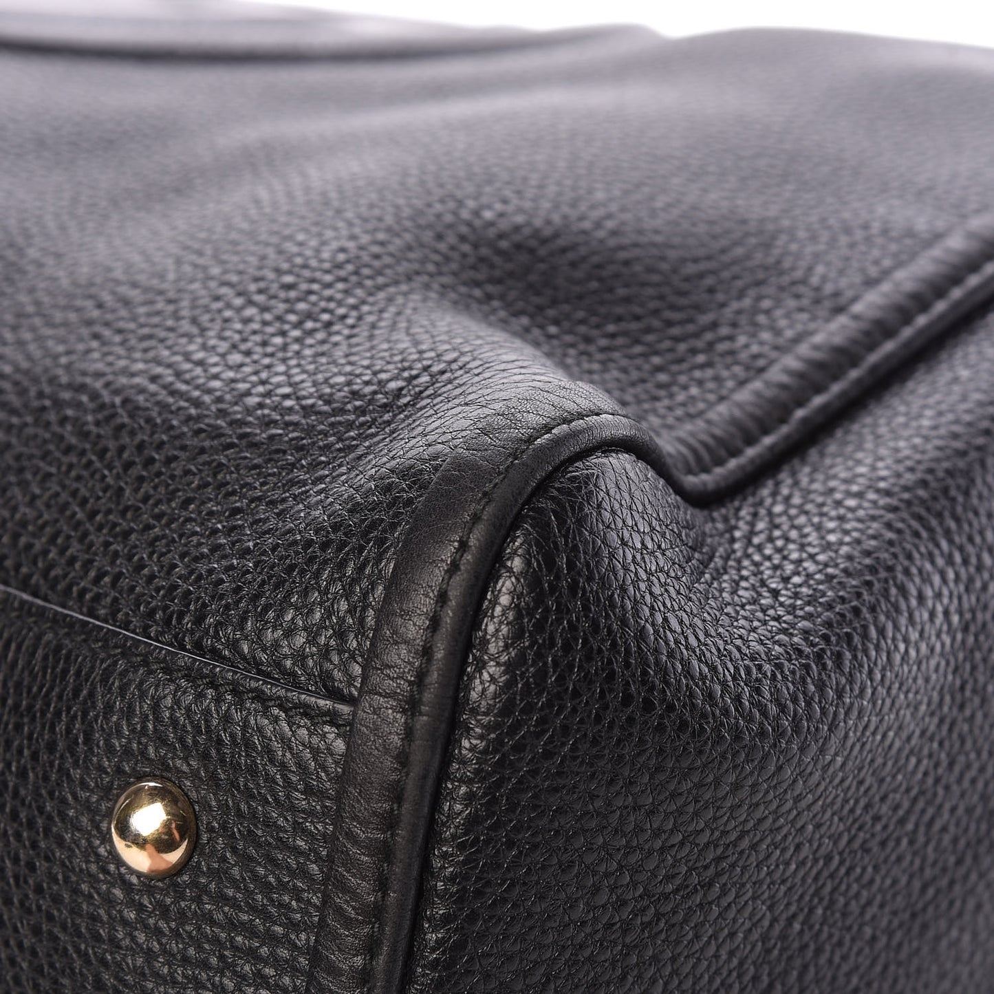 Pebbled Calfskin Large Soho Shoulder Bag Black