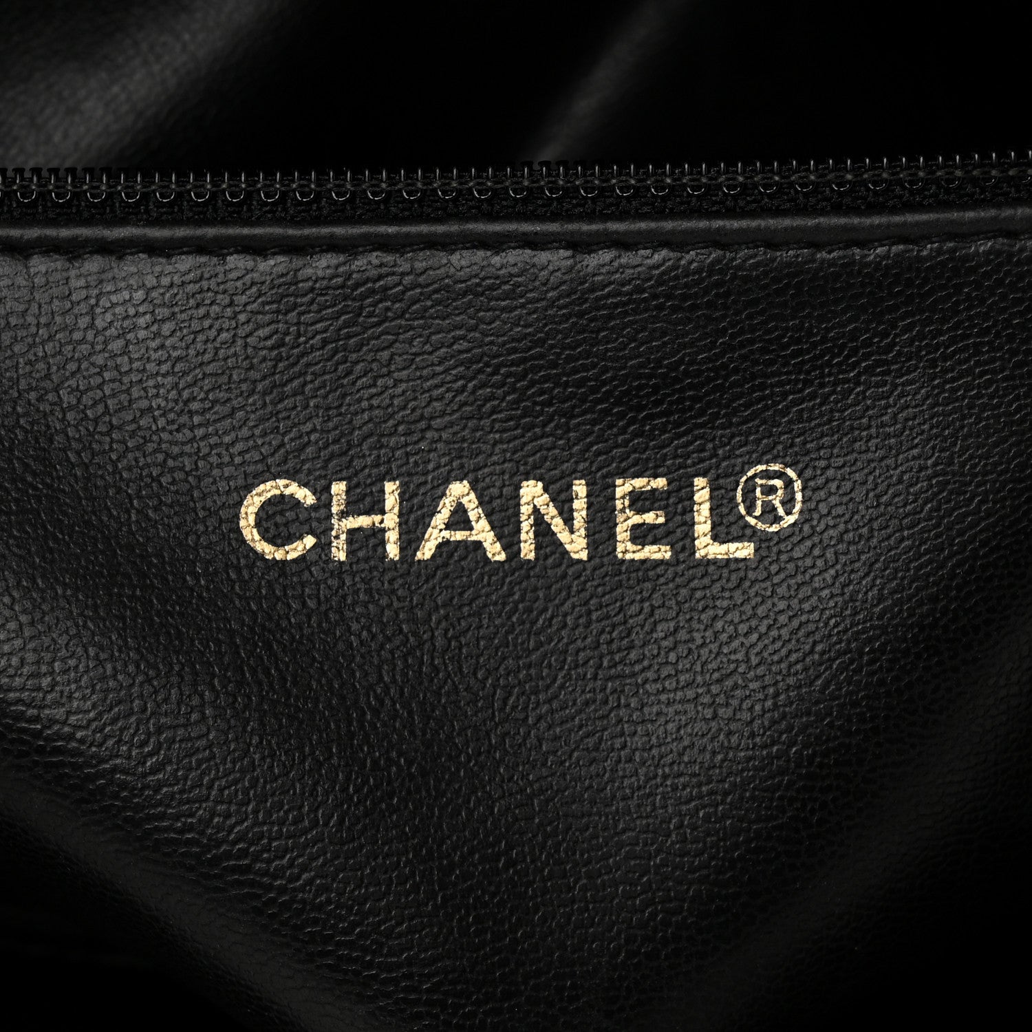Chanel Patent CC Shoulder Bag Black 6 of 18