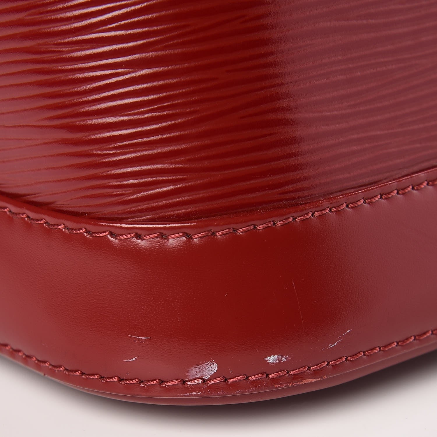 Louis Vuitton Epi Alma MM Rubis 8 of 13