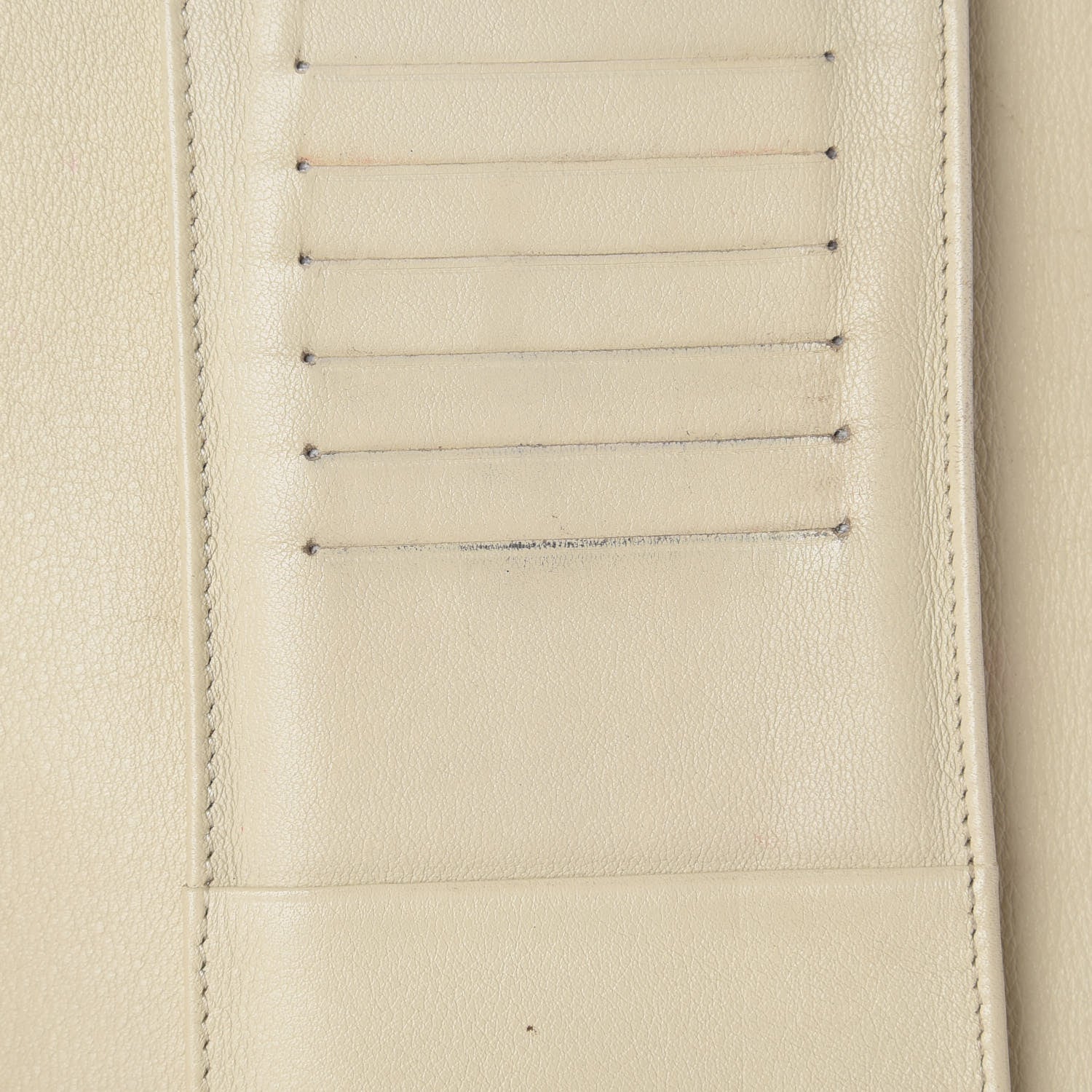 Louis Vuitton Mahina Amelia Wallet Ivory 8 of 16