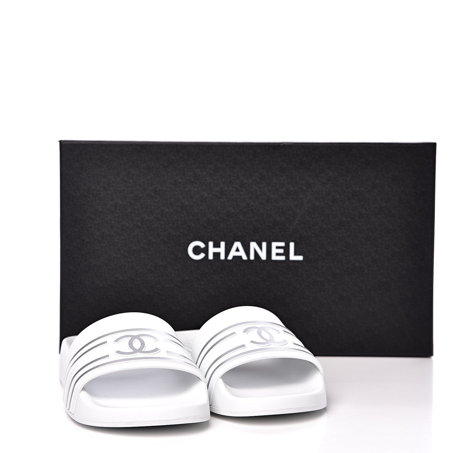 Chanel Rubber CC Flat Slide Sandals 35 White 10 of 10