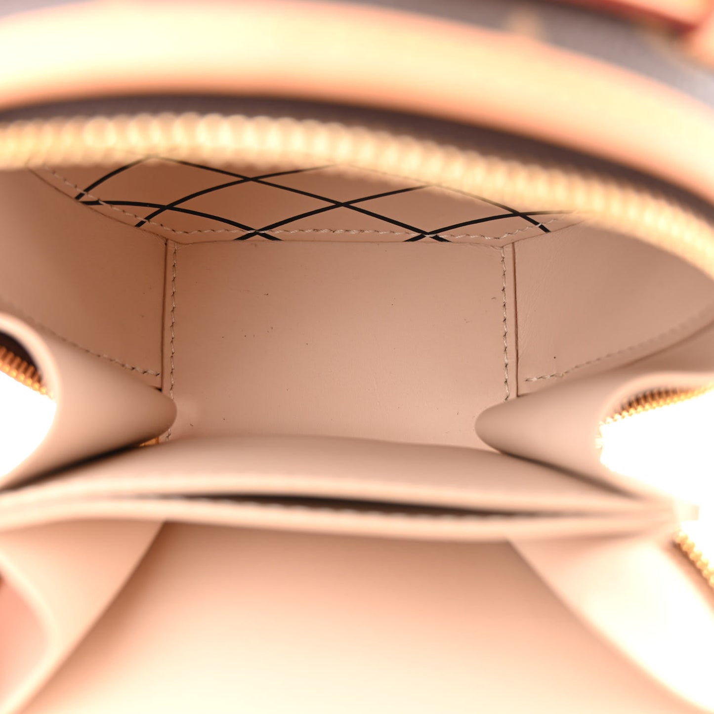Monogram Mini Boite Chapeau