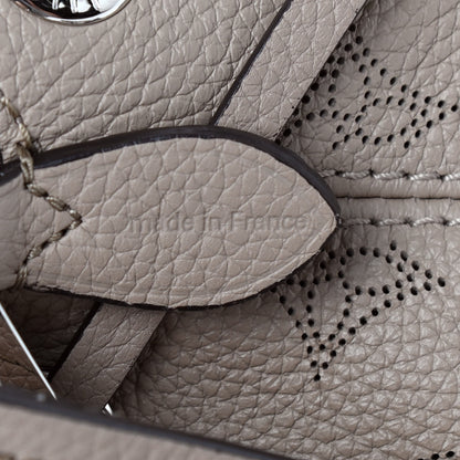 Louis Vuitton Mahina Bella Galet 9 of 12