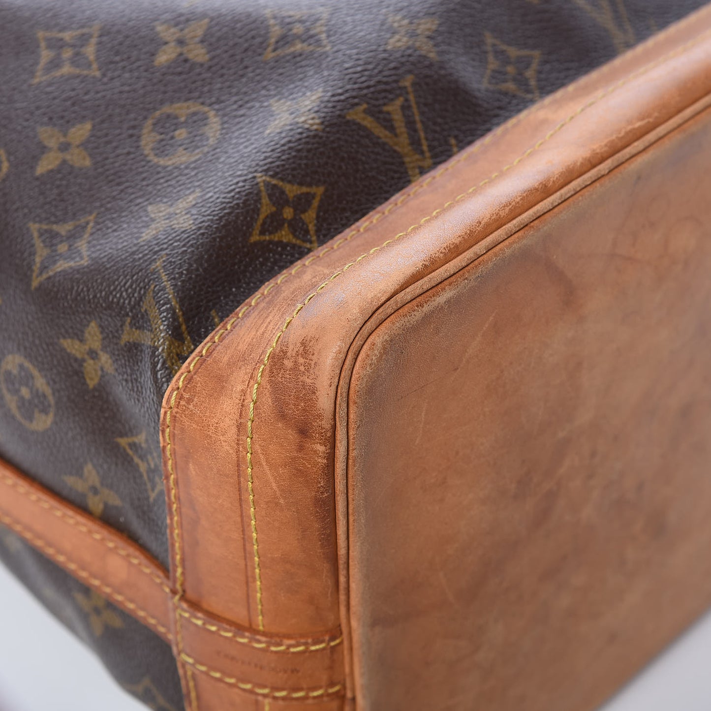 Monogram Noe