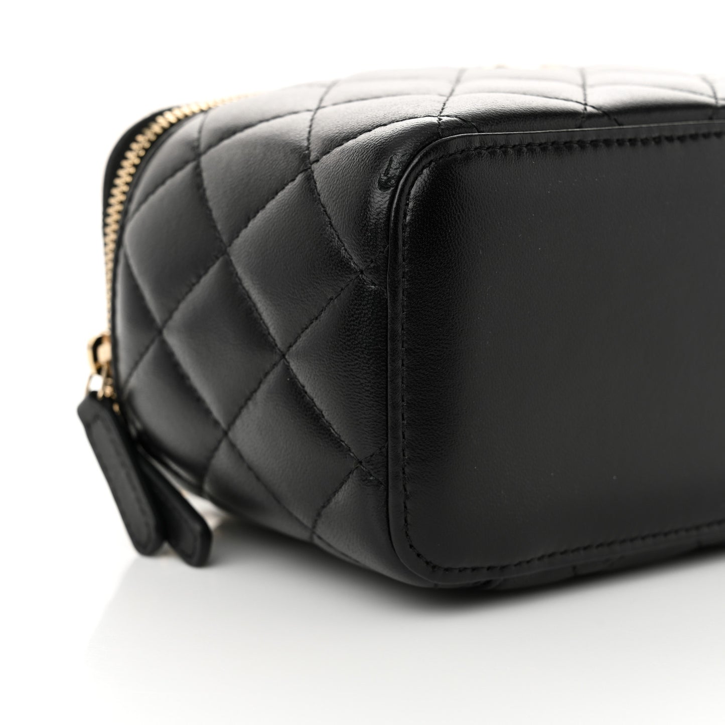 Lambskin Quilted Small Vanity Case With Chain Black Black
