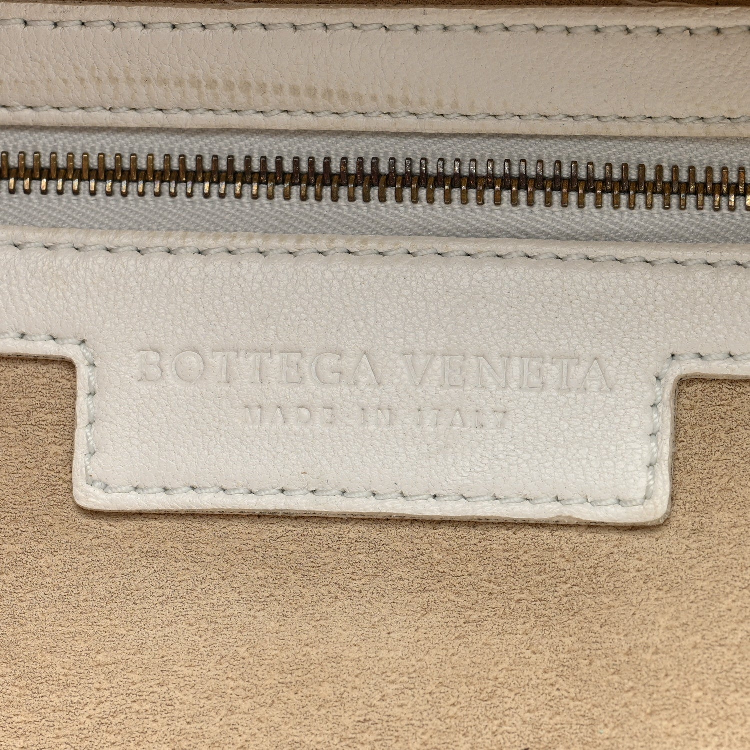 Bottega Veneta Nappa Intrecciato Montaigne Bag White 6 of 9