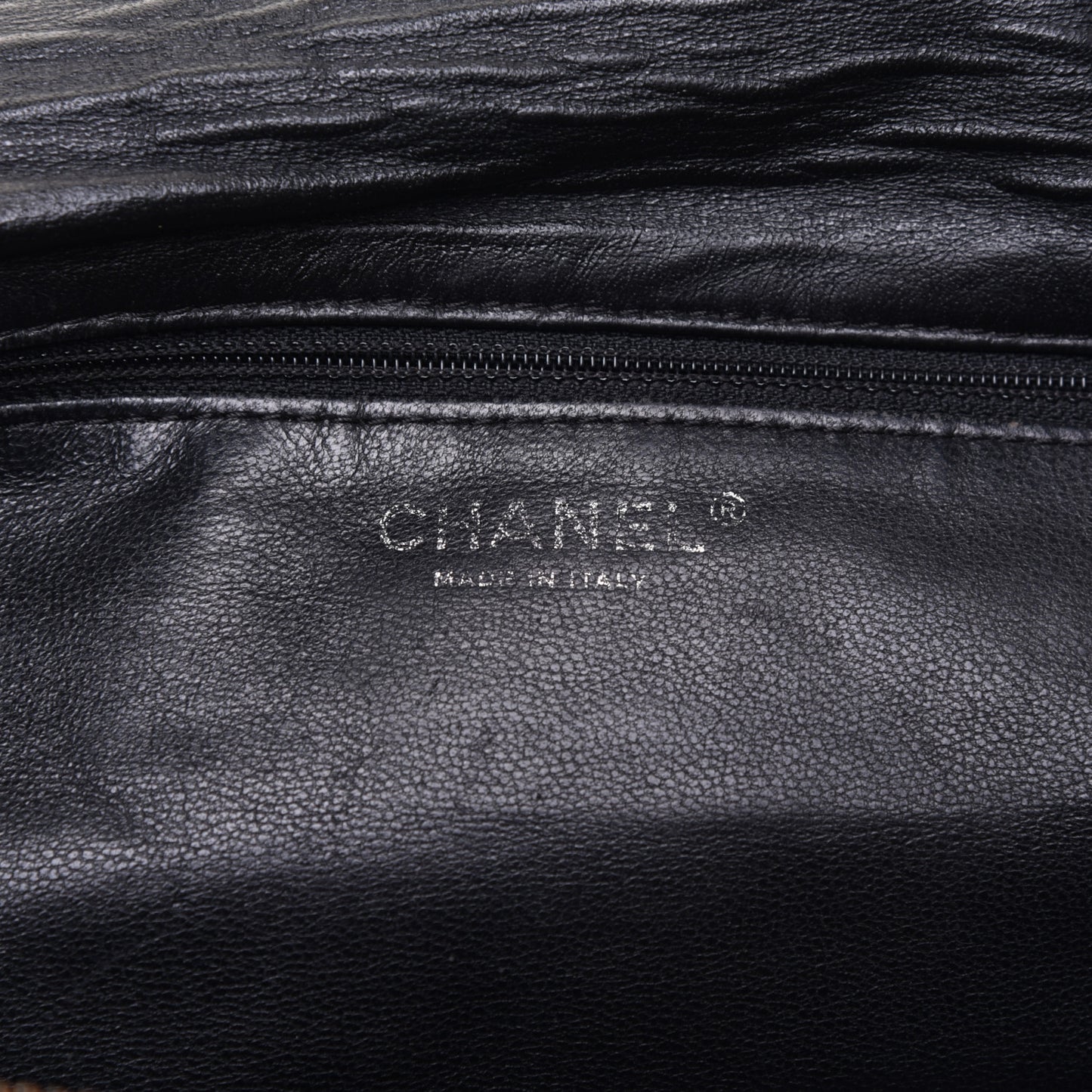 Deerskin Luxe Ligne Bowler Black