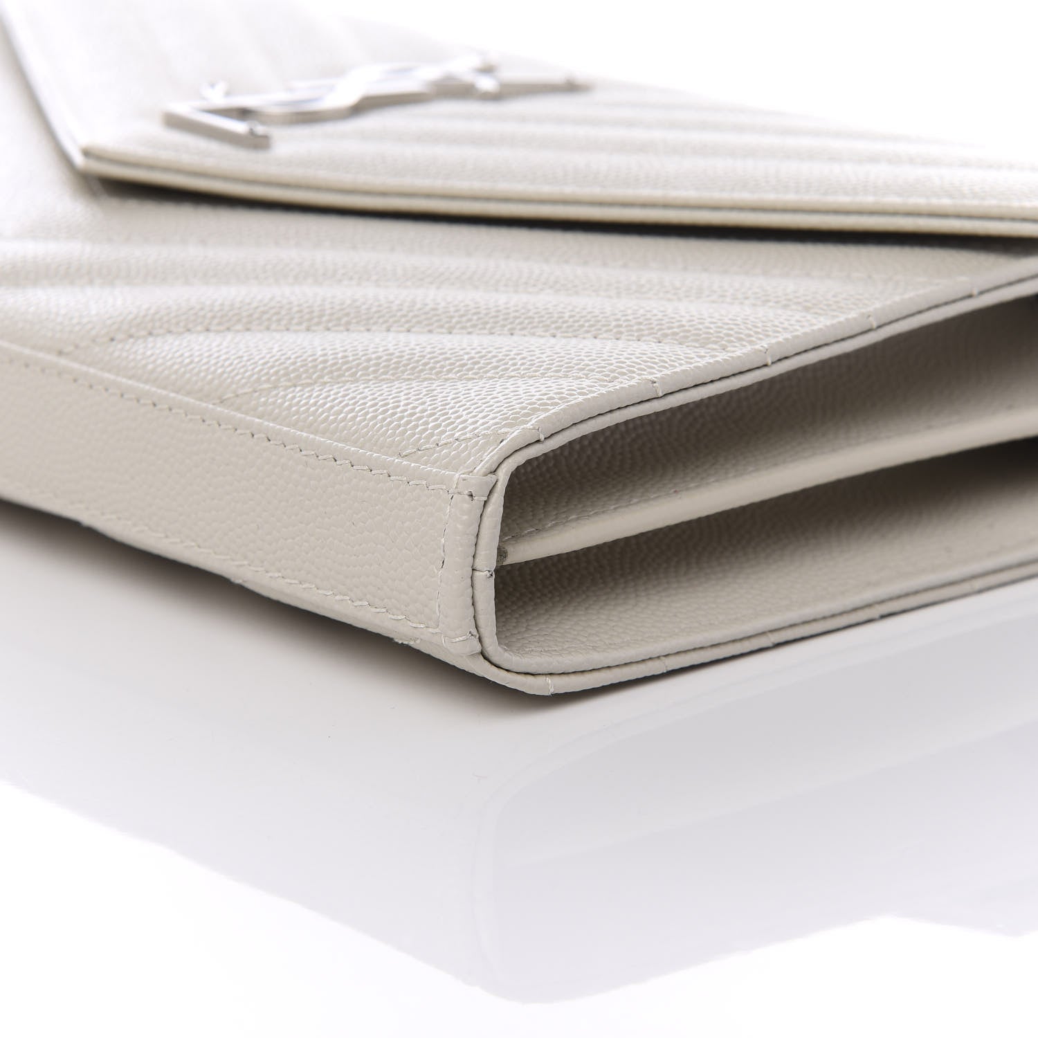 Saint Laurent Grain De Poudre Matelasse Chevron Monogram Chain Wallet Icy White 7 of 9