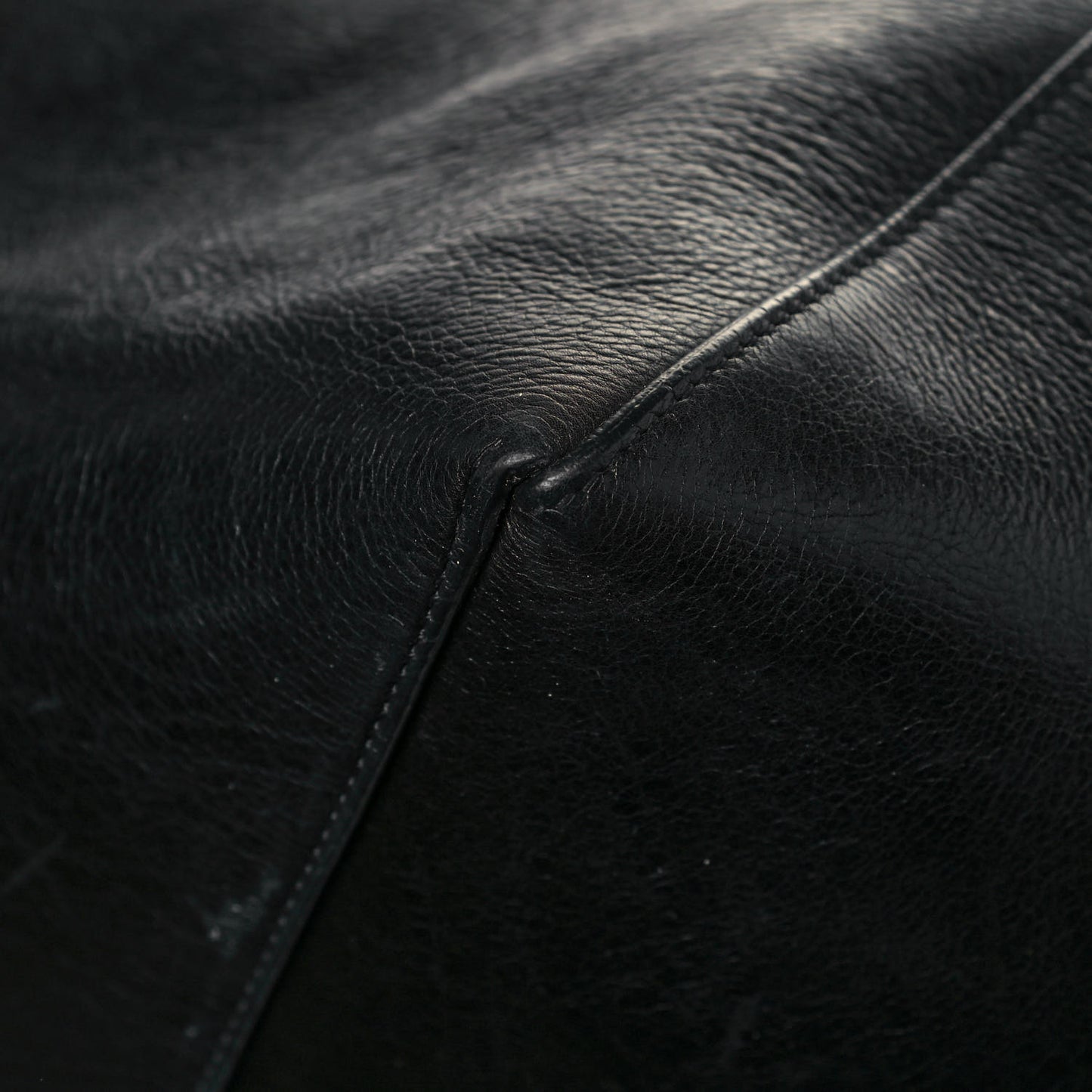 Calfskin Large Clasp Cabas Black