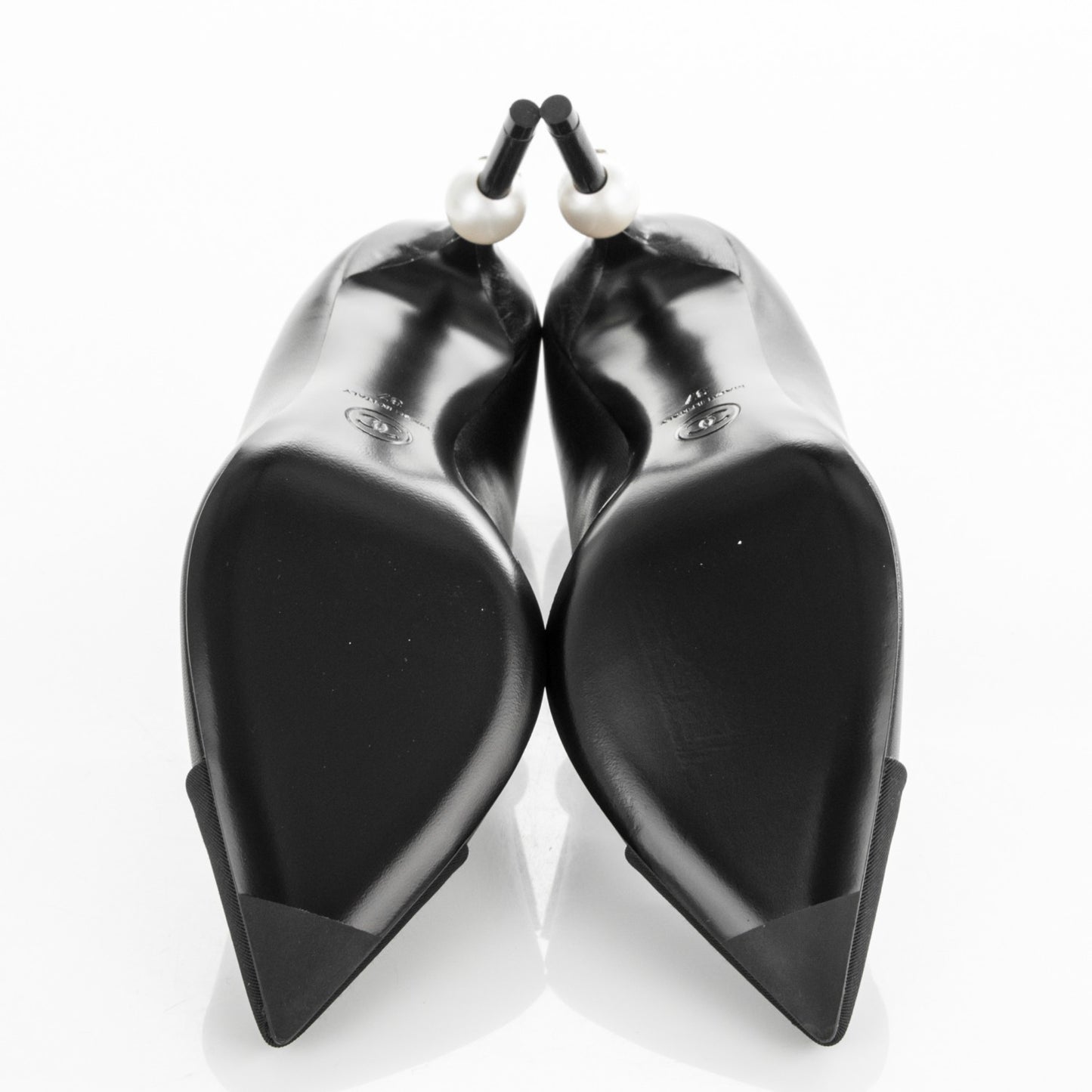 Goatskin Grosgrain Cap Toe Pearl Pumps 37 Black