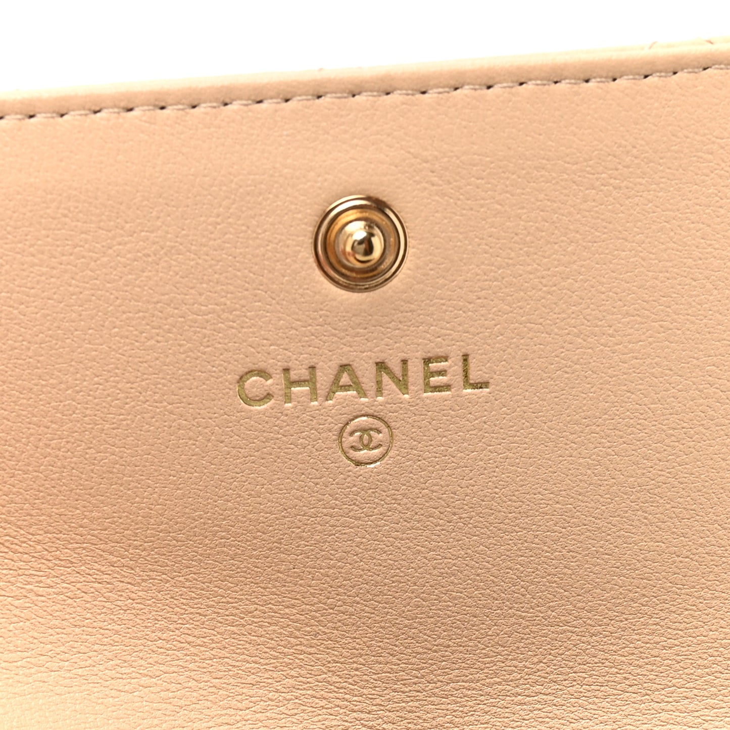 Calfskin Quilted Maxi Pearls Card Holder Flap With Chain Beige