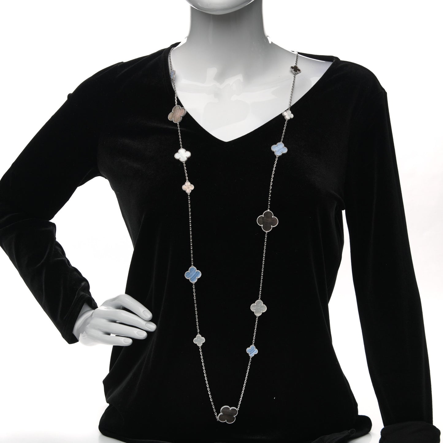 18K White Gold Mother of Pearl Chalcedony 16 Motifs Magic Alhambra Necklace