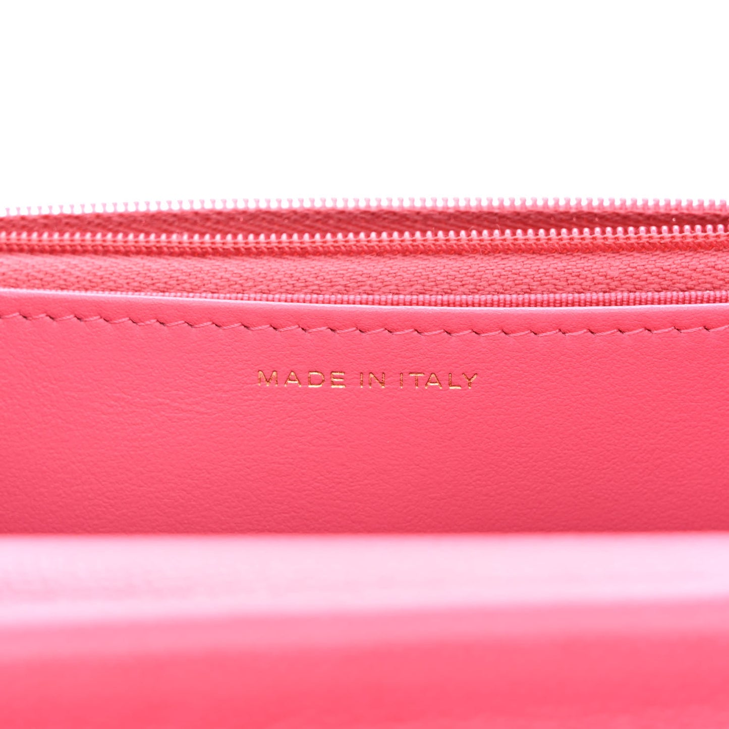 Caviar Quilted Wallet on Chain WOC Pink