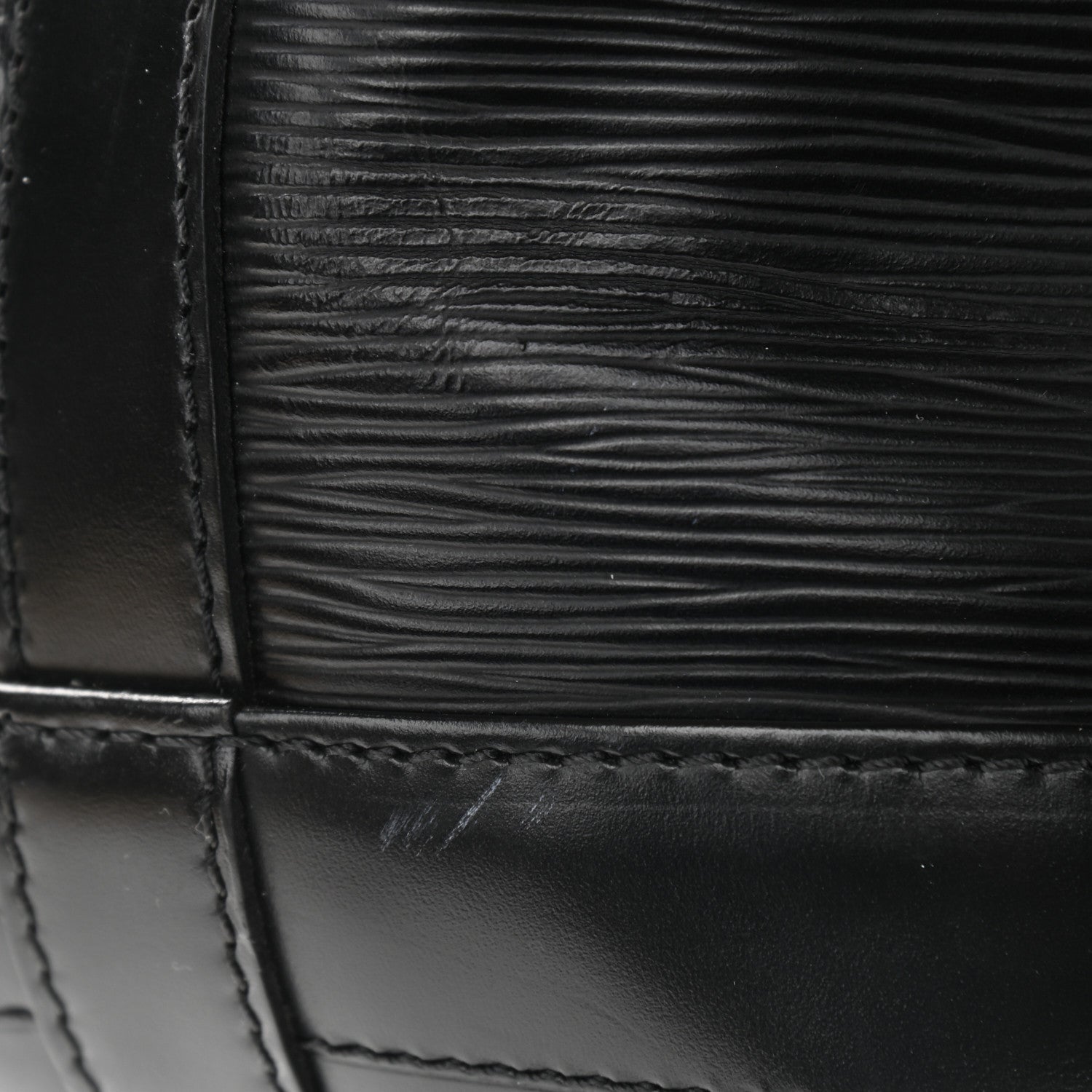 Louis Vuitton Epi Noe Black 11 of 18