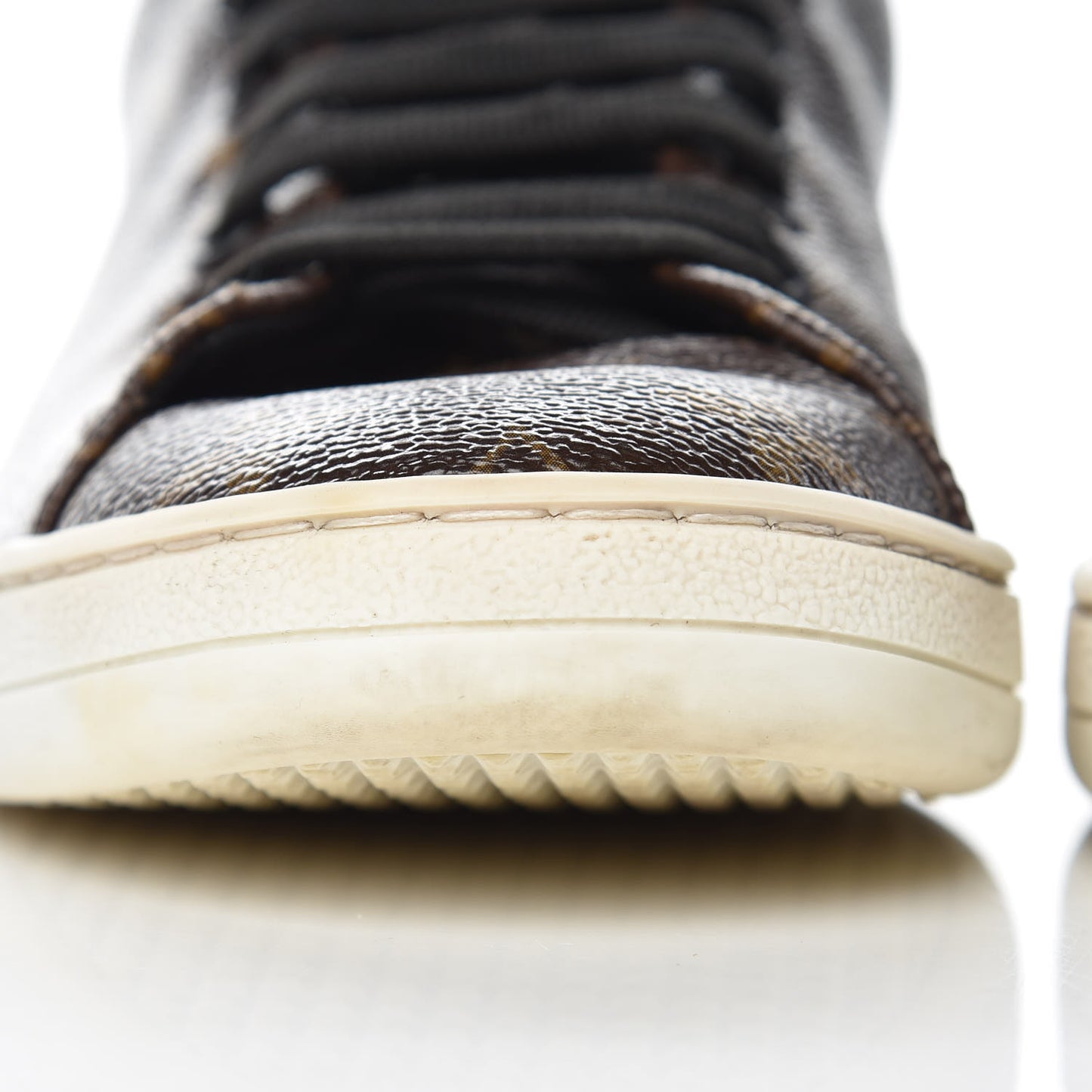 Patent Monogram Frontrow Sneakers 36.5