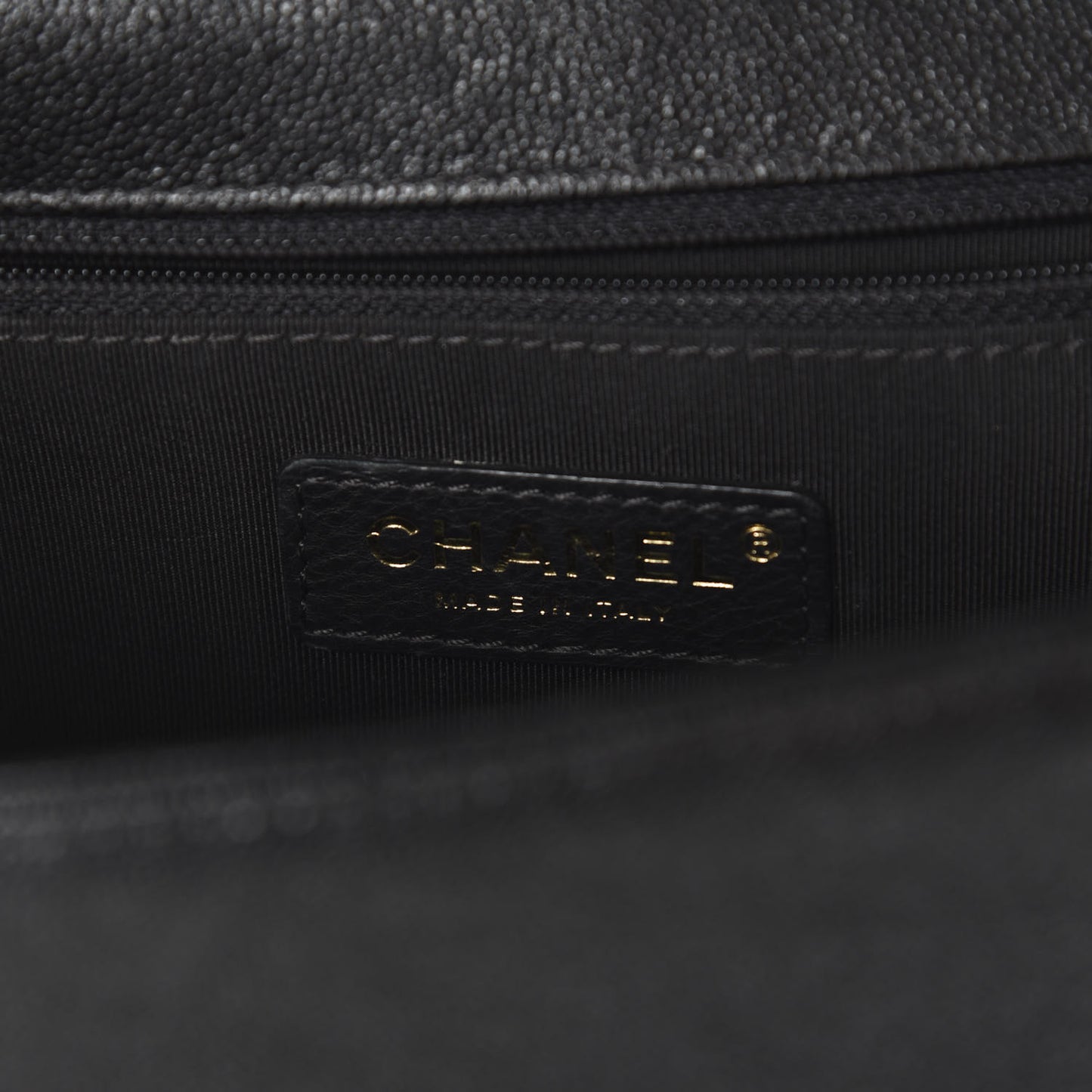 Caviar Chevron Quilted New Medium Boy Flap Black